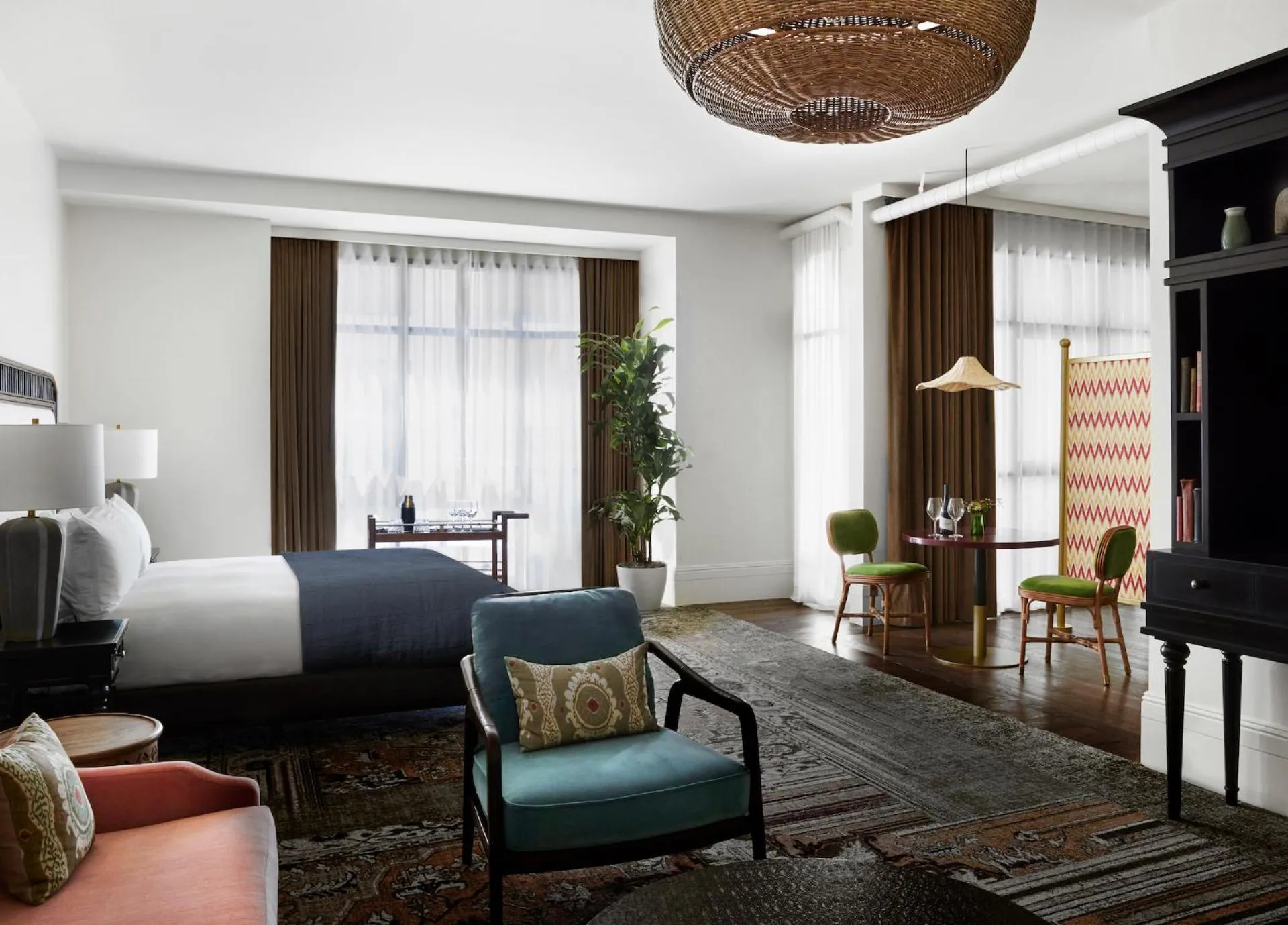 Photo of the whole room, Bed in The Aster