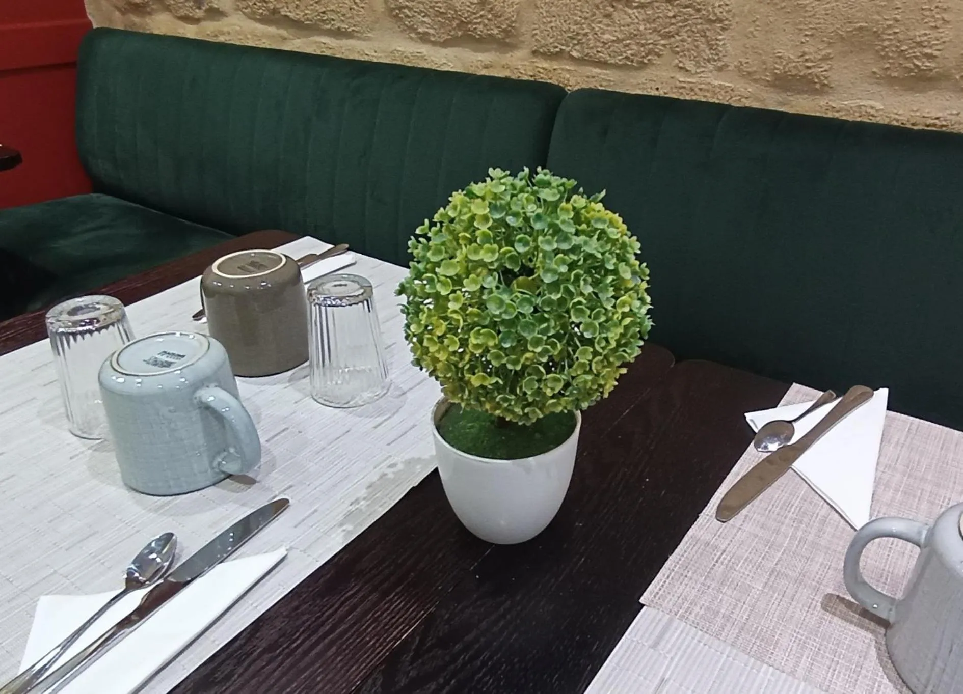 Breakfast in Hotel Bastille Secret