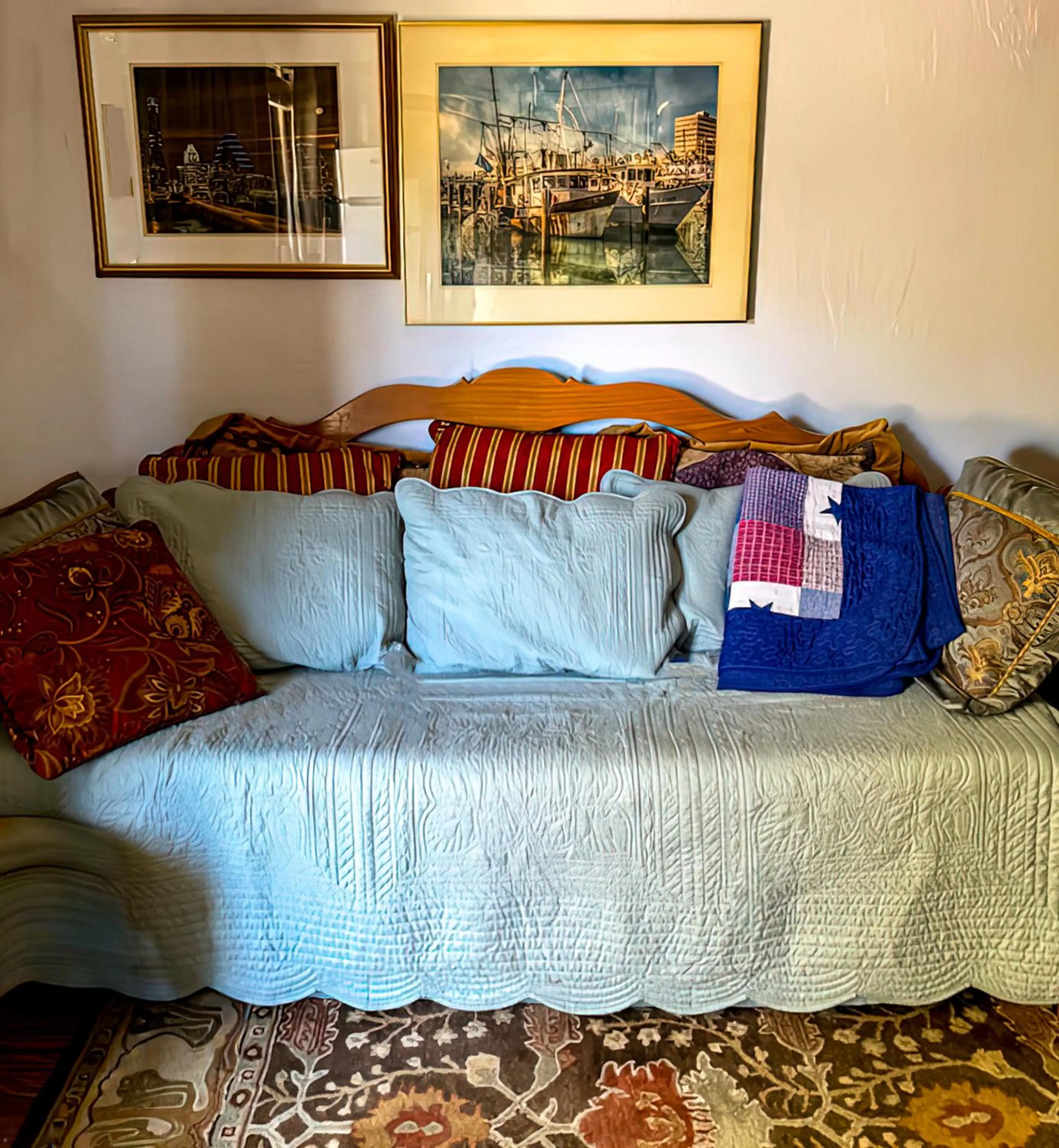 Seating area in Cypress Fairway Village