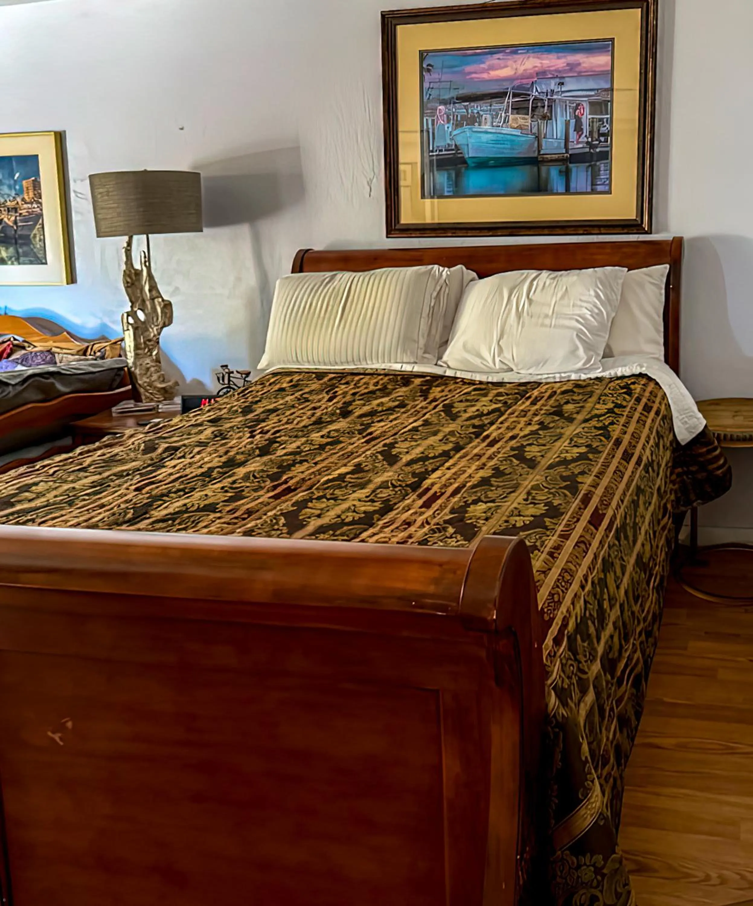 Bed in Cypress Fairway Village