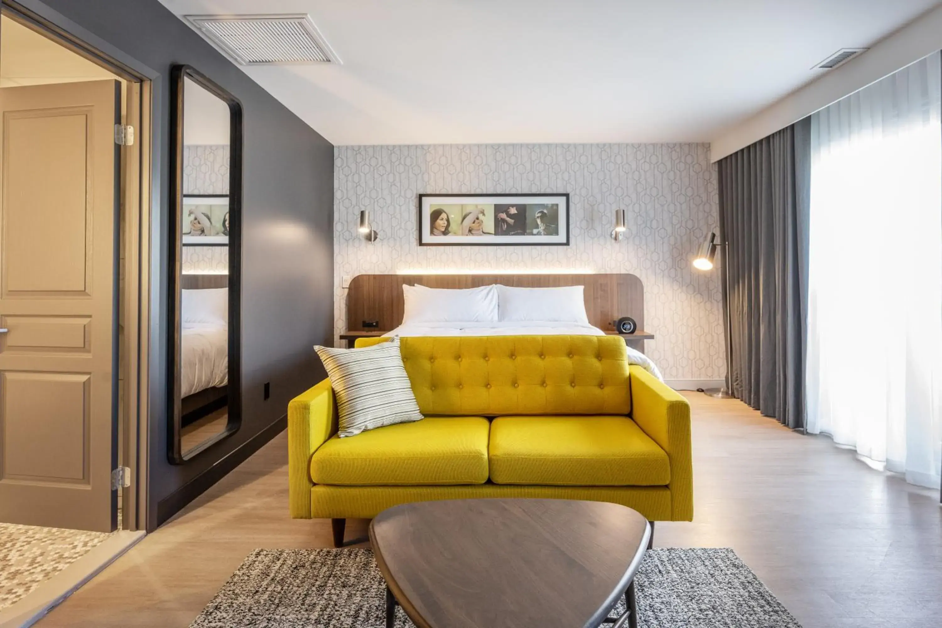 Recto-King in Hôtel Versō Recto-King in Hôtel Versō