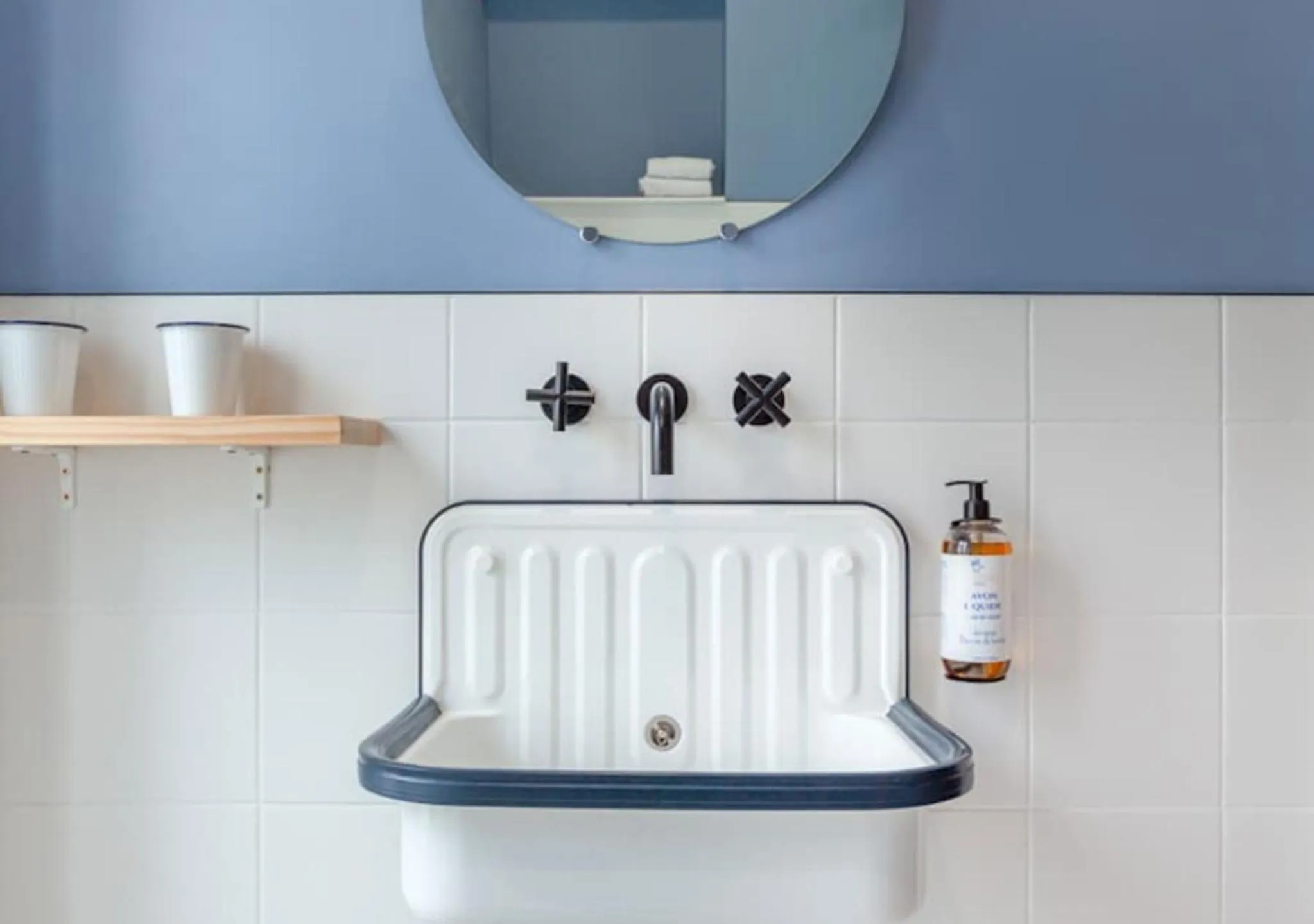 Bathroom in Hôtel La Nouvelle République & Hammam