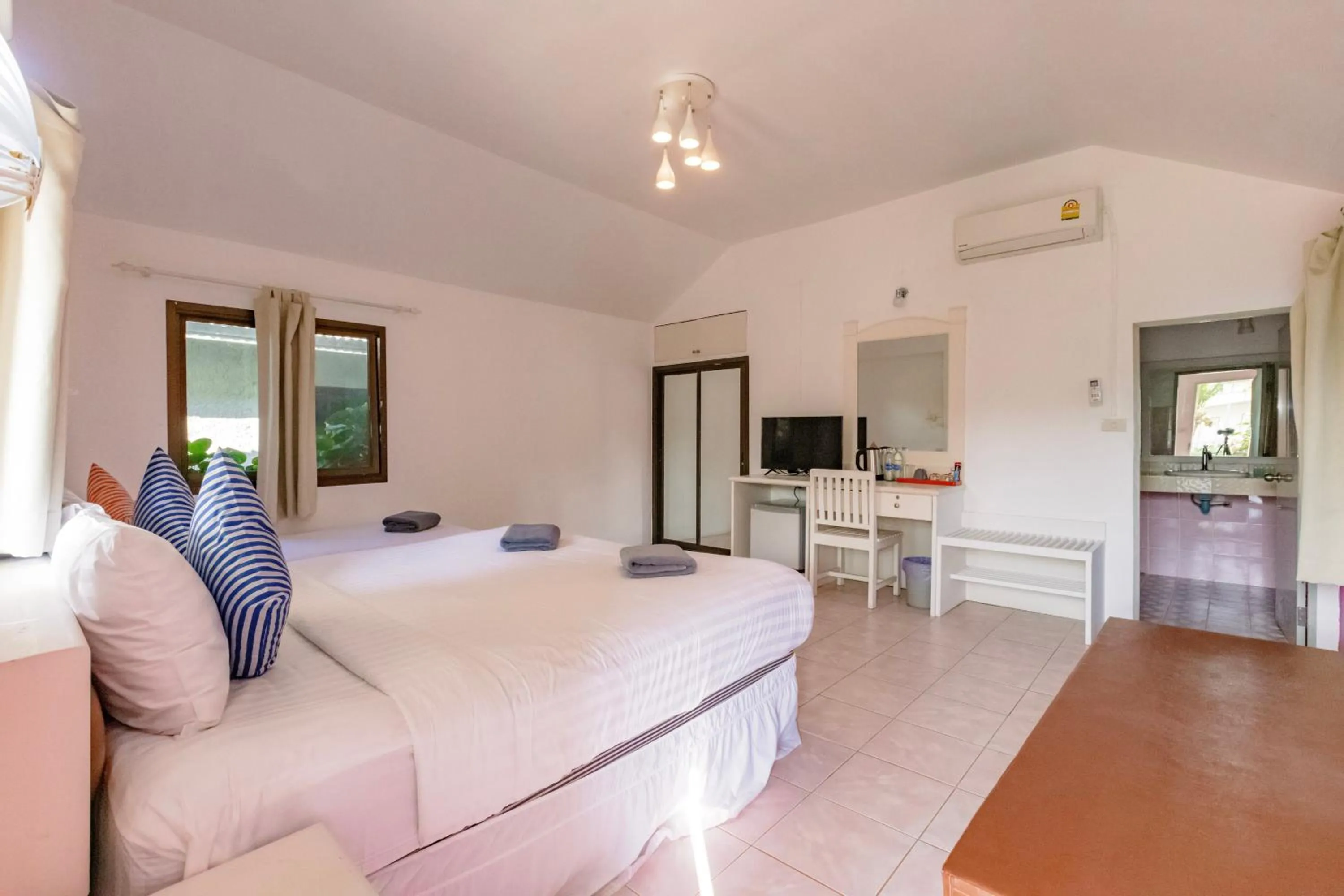 Bed in Bay Beach Resort