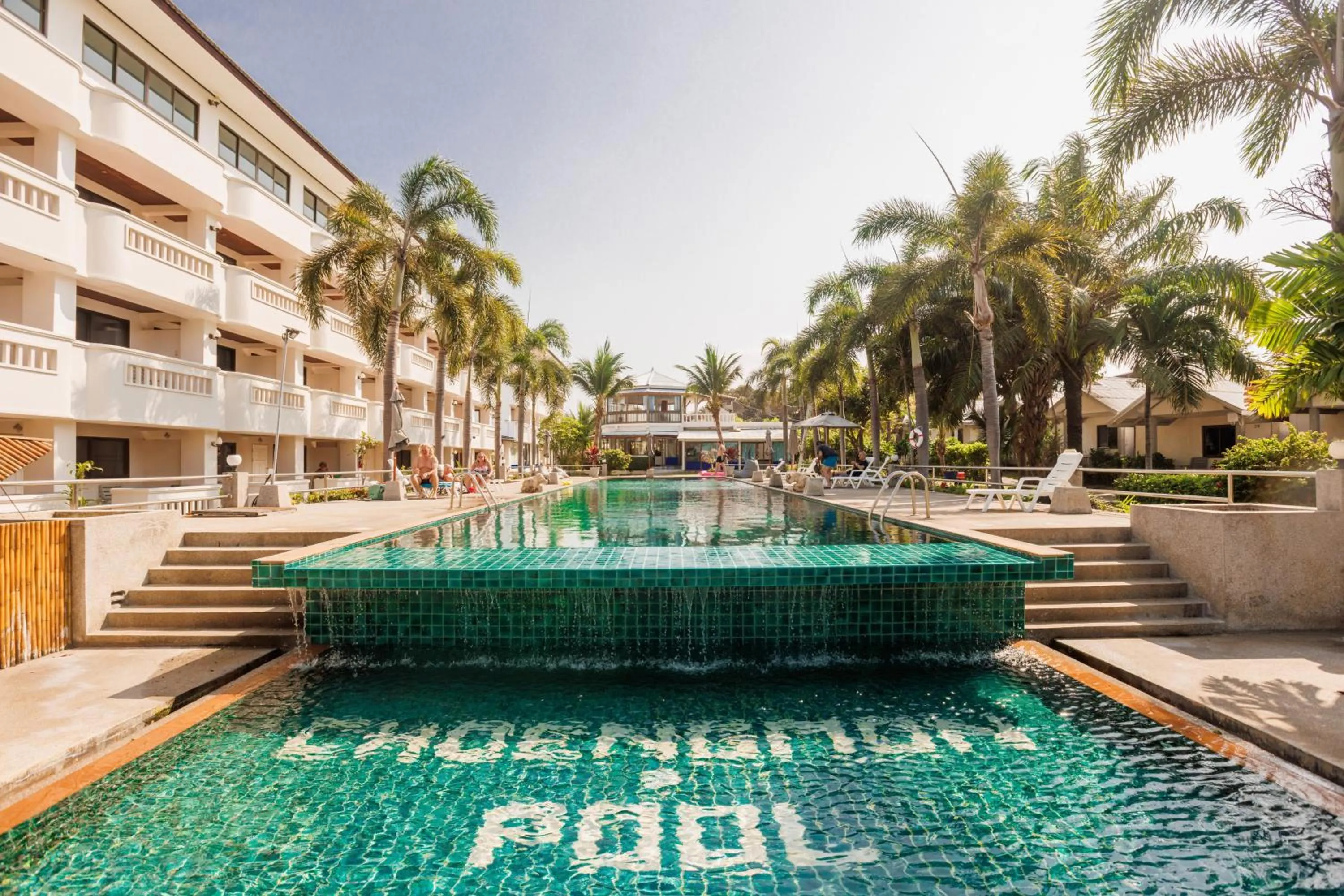 Swimming pool in Bay Beach Resort