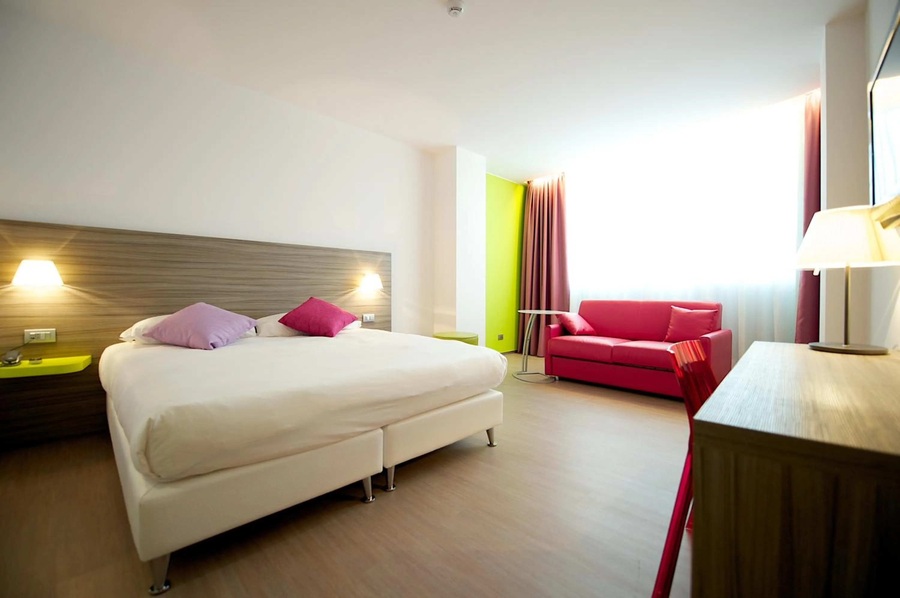 Photo of the whole room, Bed in Hotel Mercure Venezia-Marghera