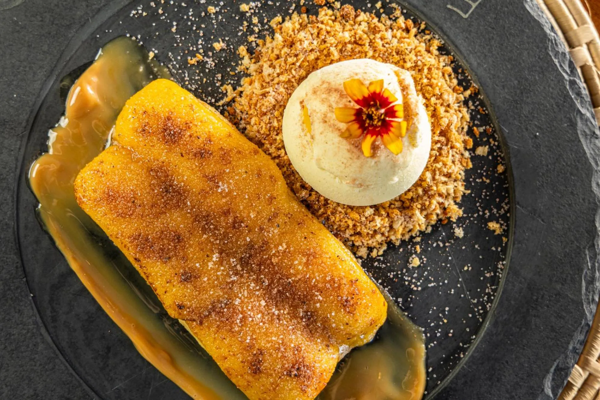 Food in Eco Luar Boutique Hotel