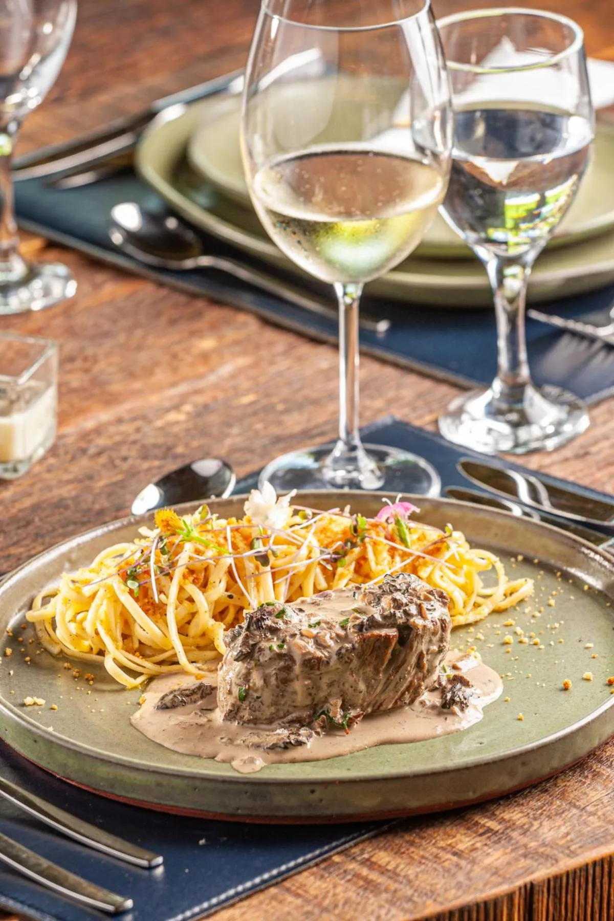 Food in Eco Luar Boutique Hotel