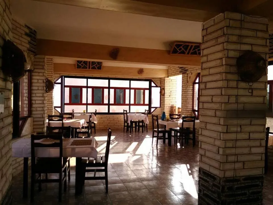 Restaurant/places to eat in Monica Hotel