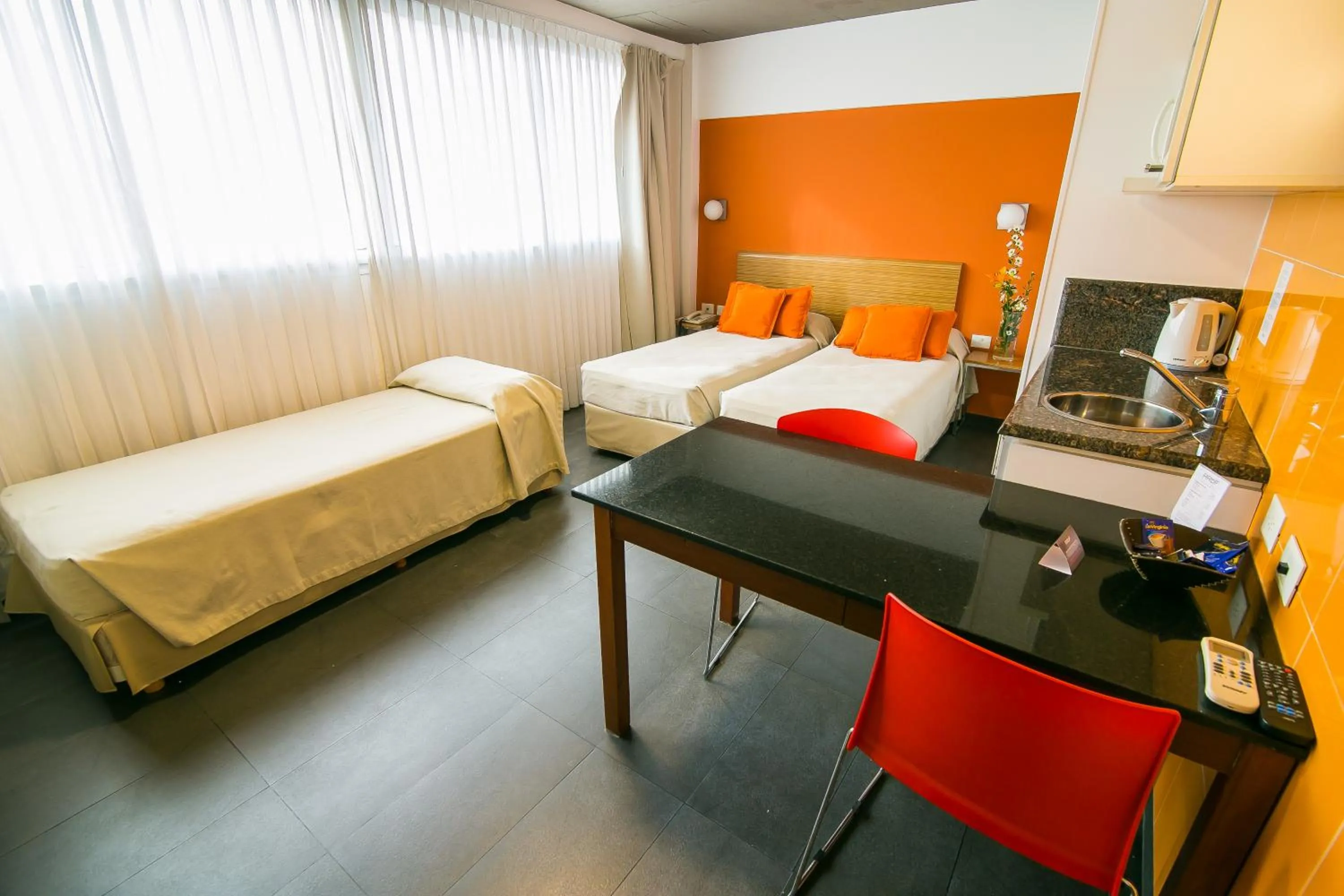 Photo of the whole room, Bed in Roberta Rosa De Fontana Suites