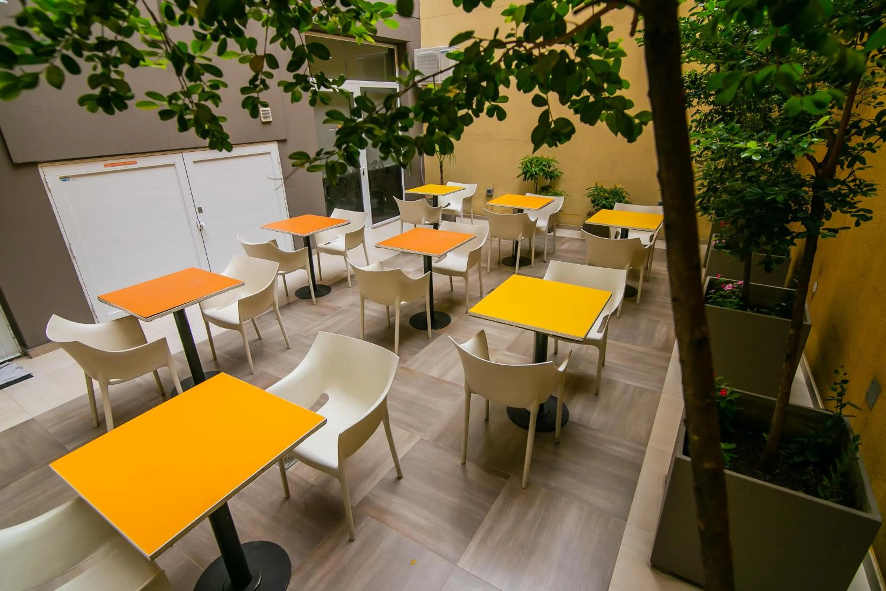 Patio in Roberta Rosa De Fontana Suites