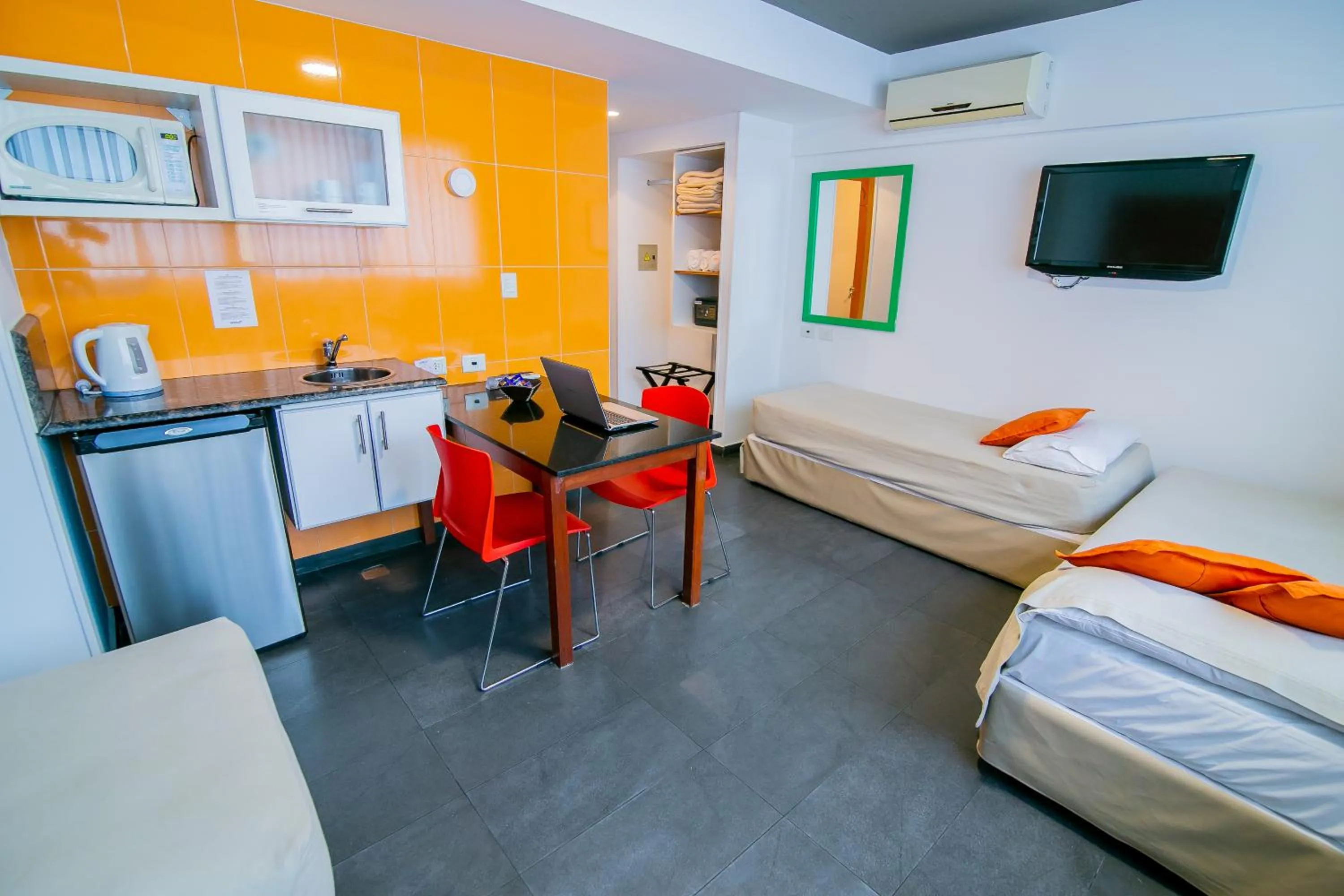 Photo of the whole room, Bed in Roberta Rosa De Fontana Suites