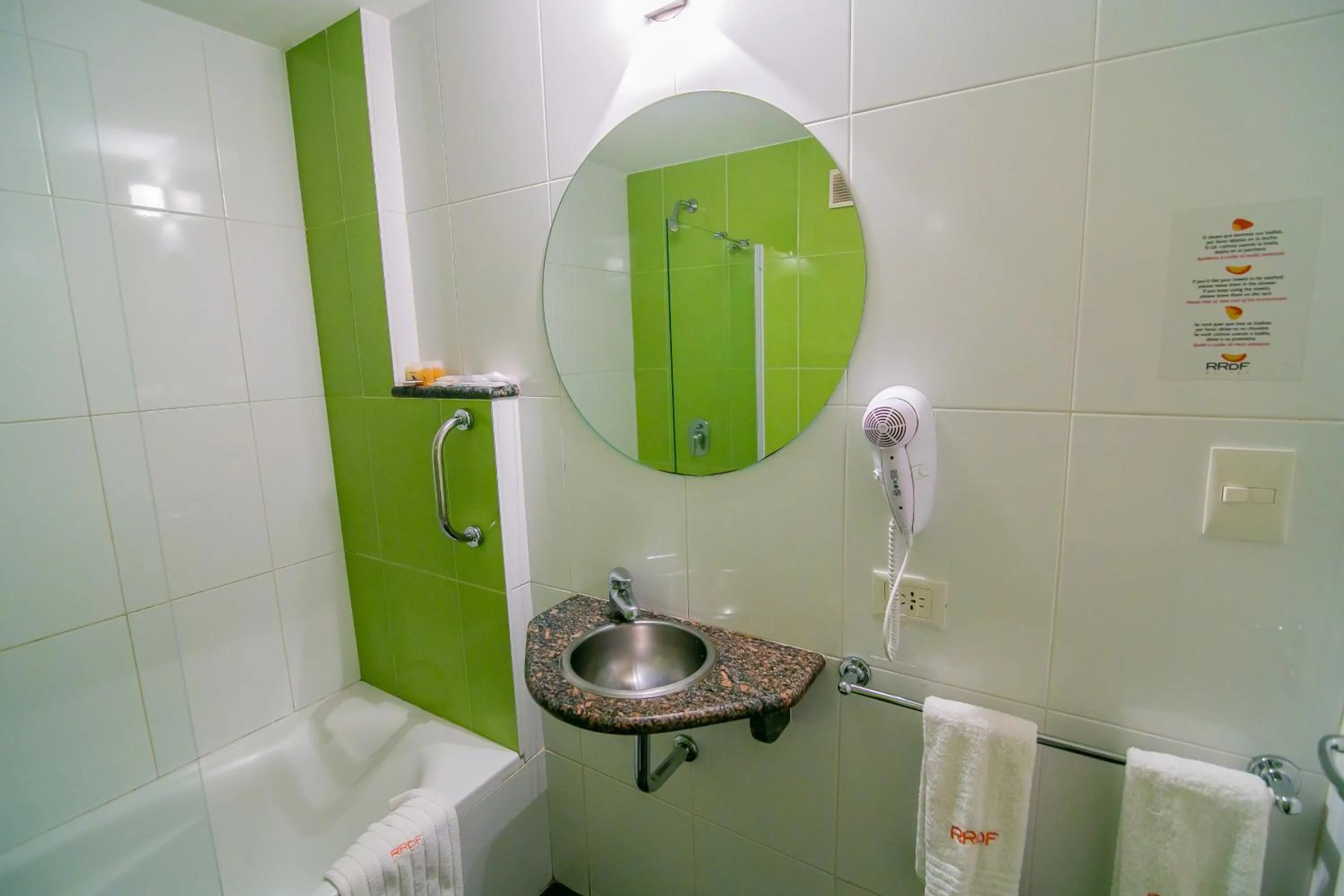 Bathroom in Roberta Rosa De Fontana Suites