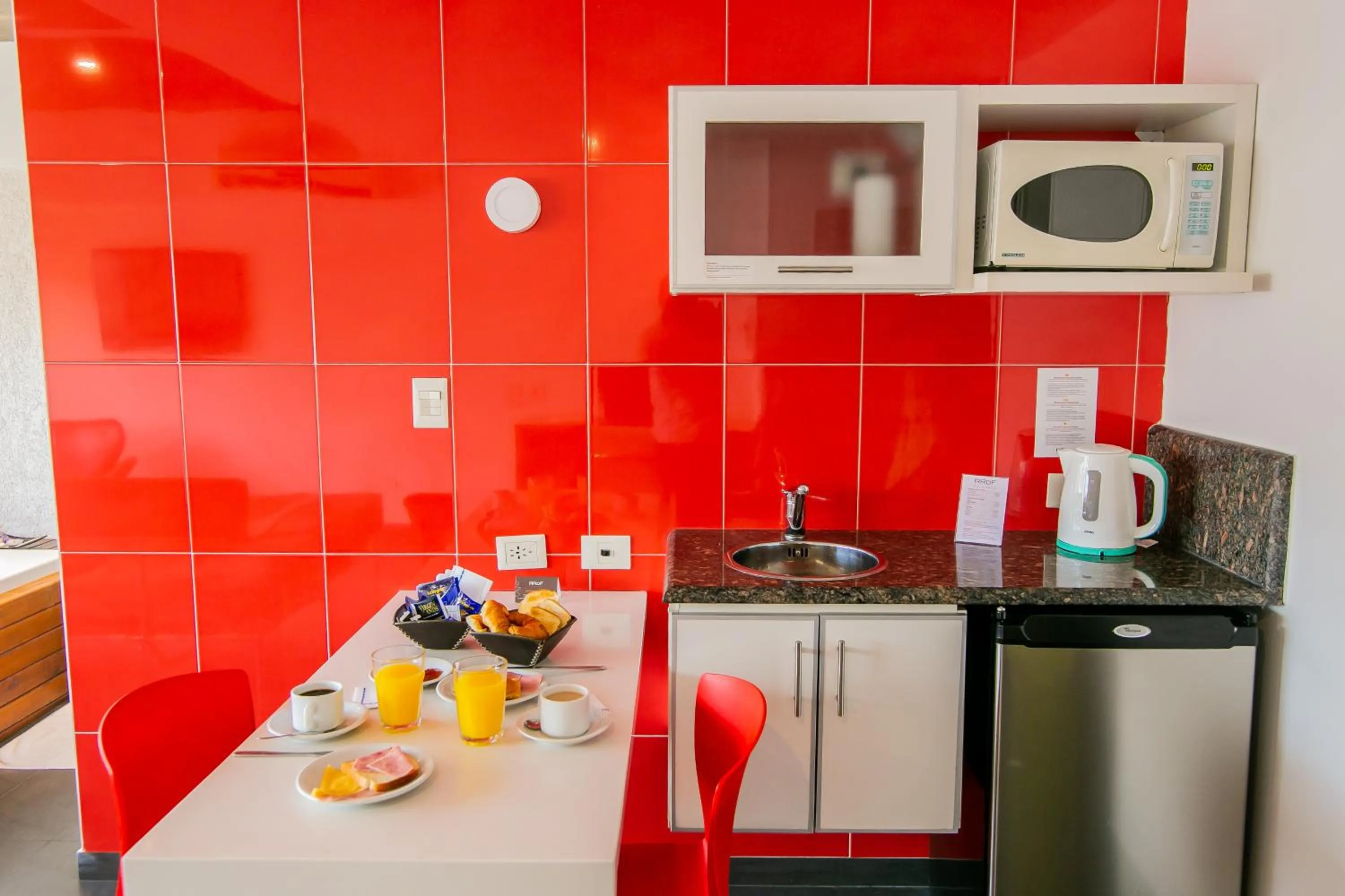 Kitchen or kitchenette in Roberta Rosa De Fontana Suites