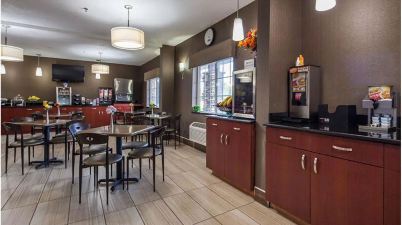 Breakfast in Old Mill Inn