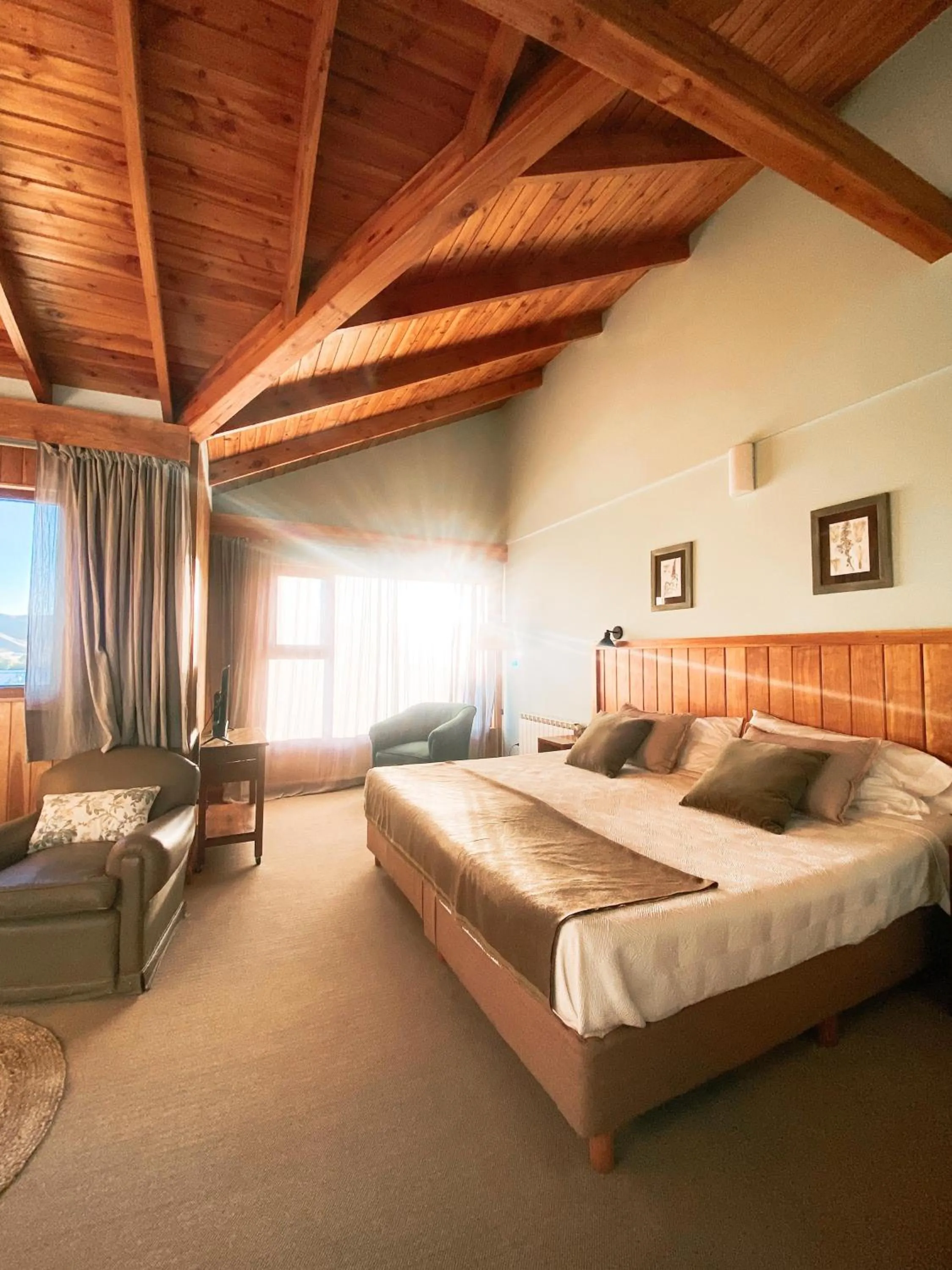 Bed in Las Bayas Home Suites