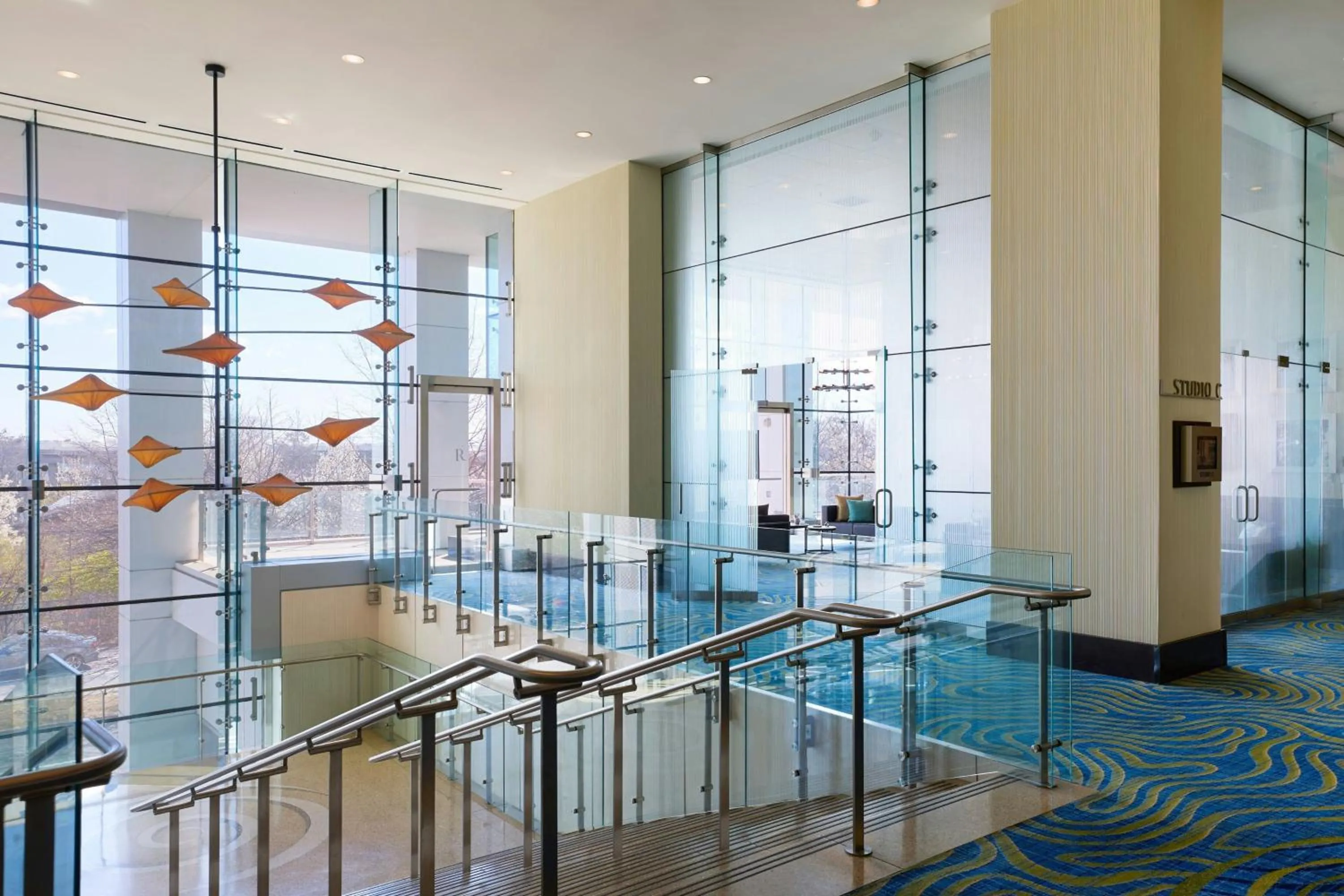 Meeting/conference room in Renaissance Arlington Capital View Hotel