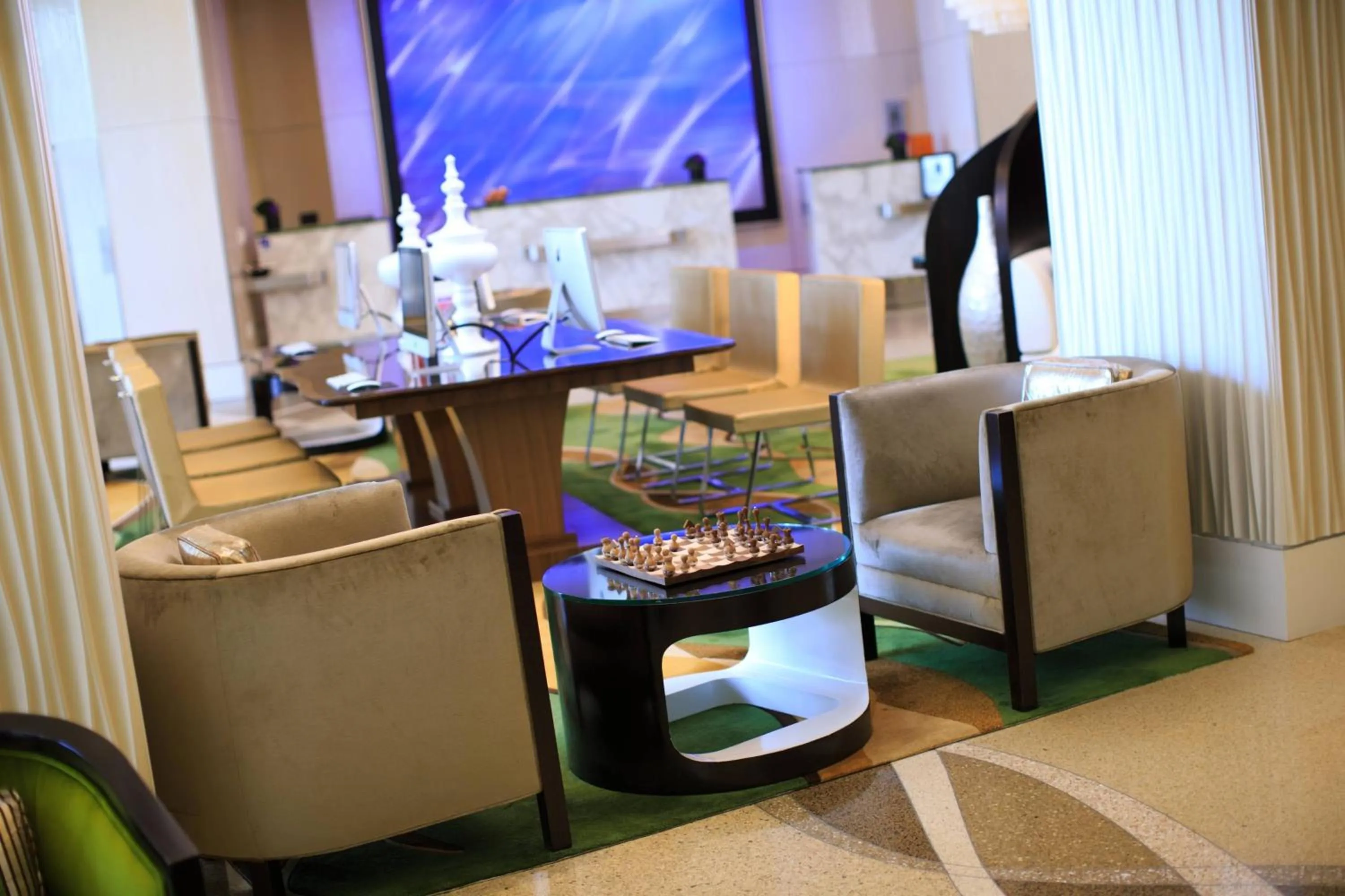 Lobby or reception in Renaissance Arlington Capital View Hotel