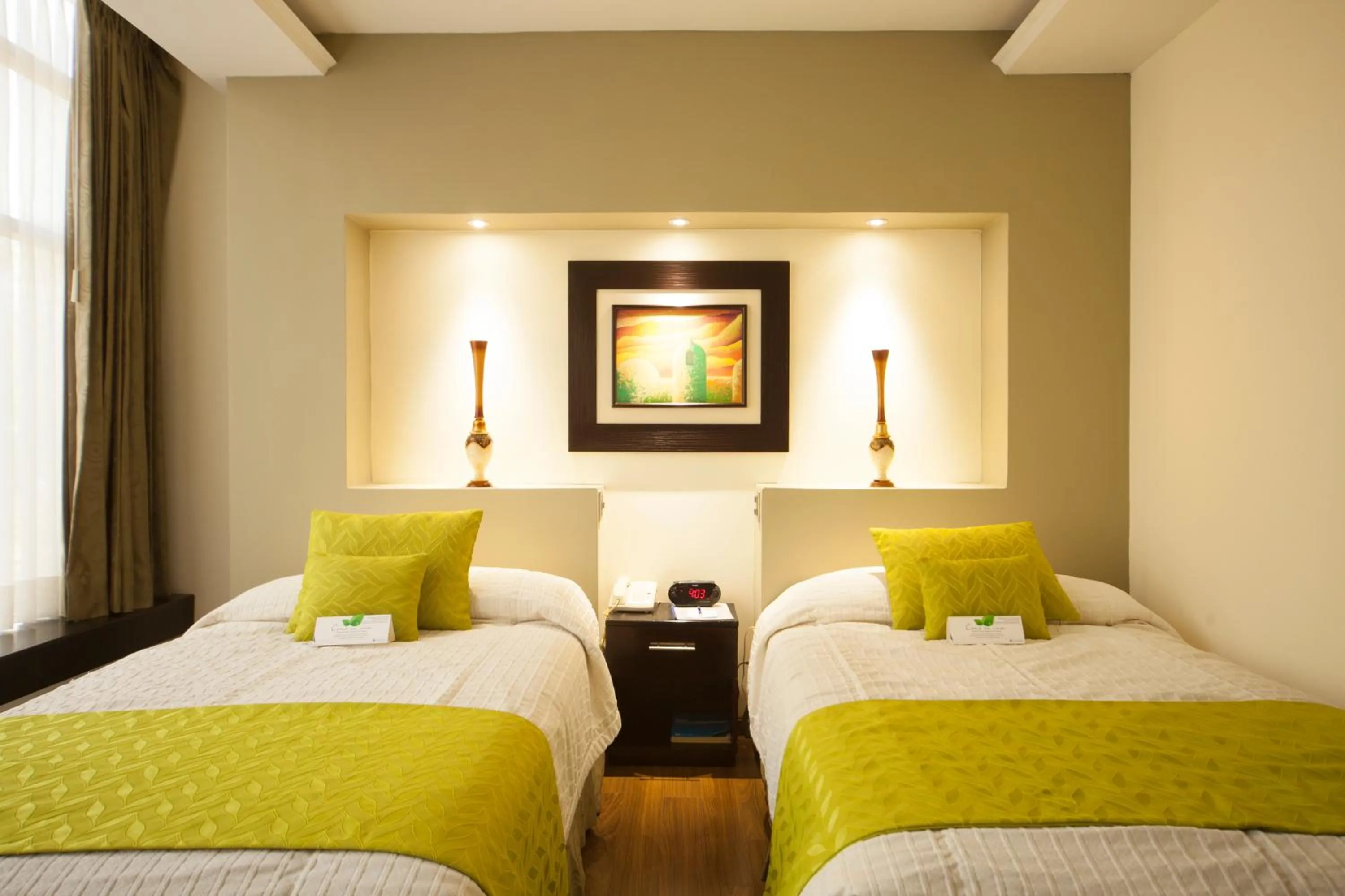 Photo of the whole room, Bed in Hotel Ramada