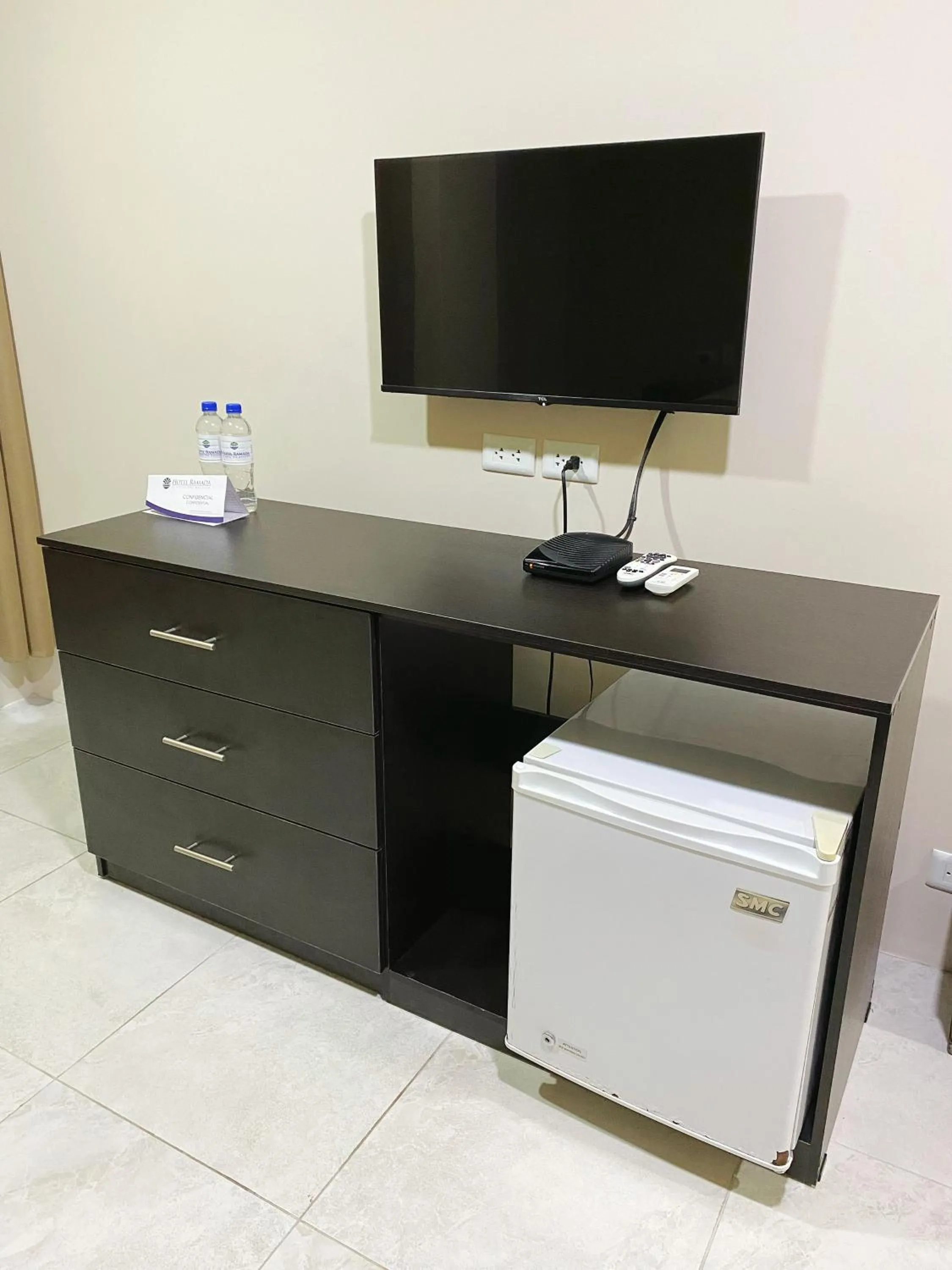 TV and multimedia in Hotel Ramada