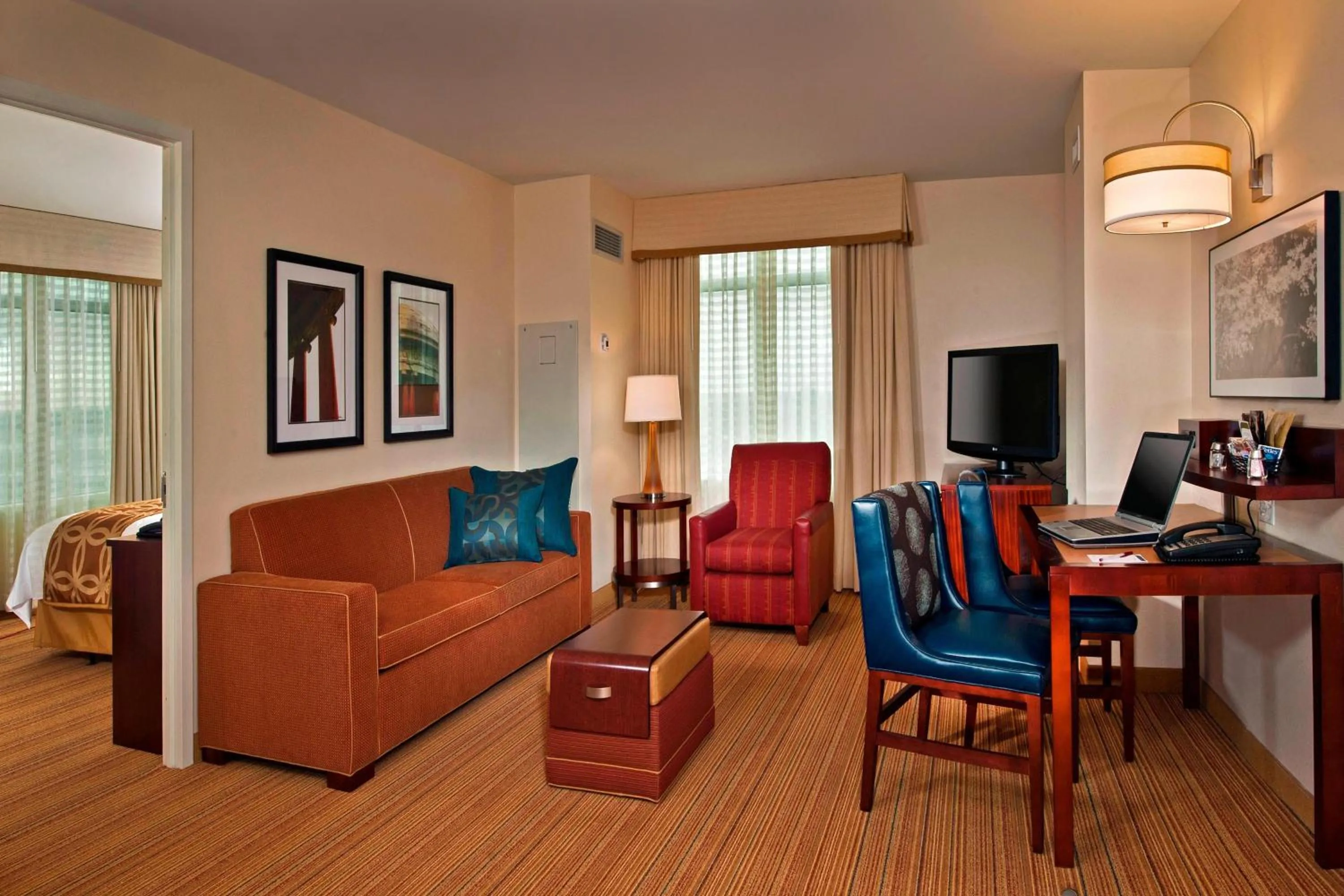 Bedroom in Residence Inn Arlington Capital View