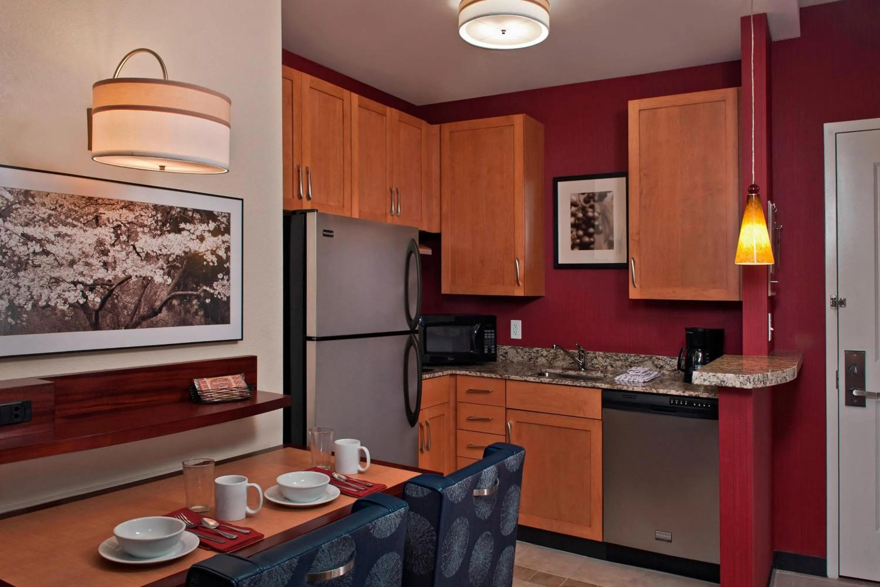Kitchen or kitchenette in Residence Inn Arlington Capital View