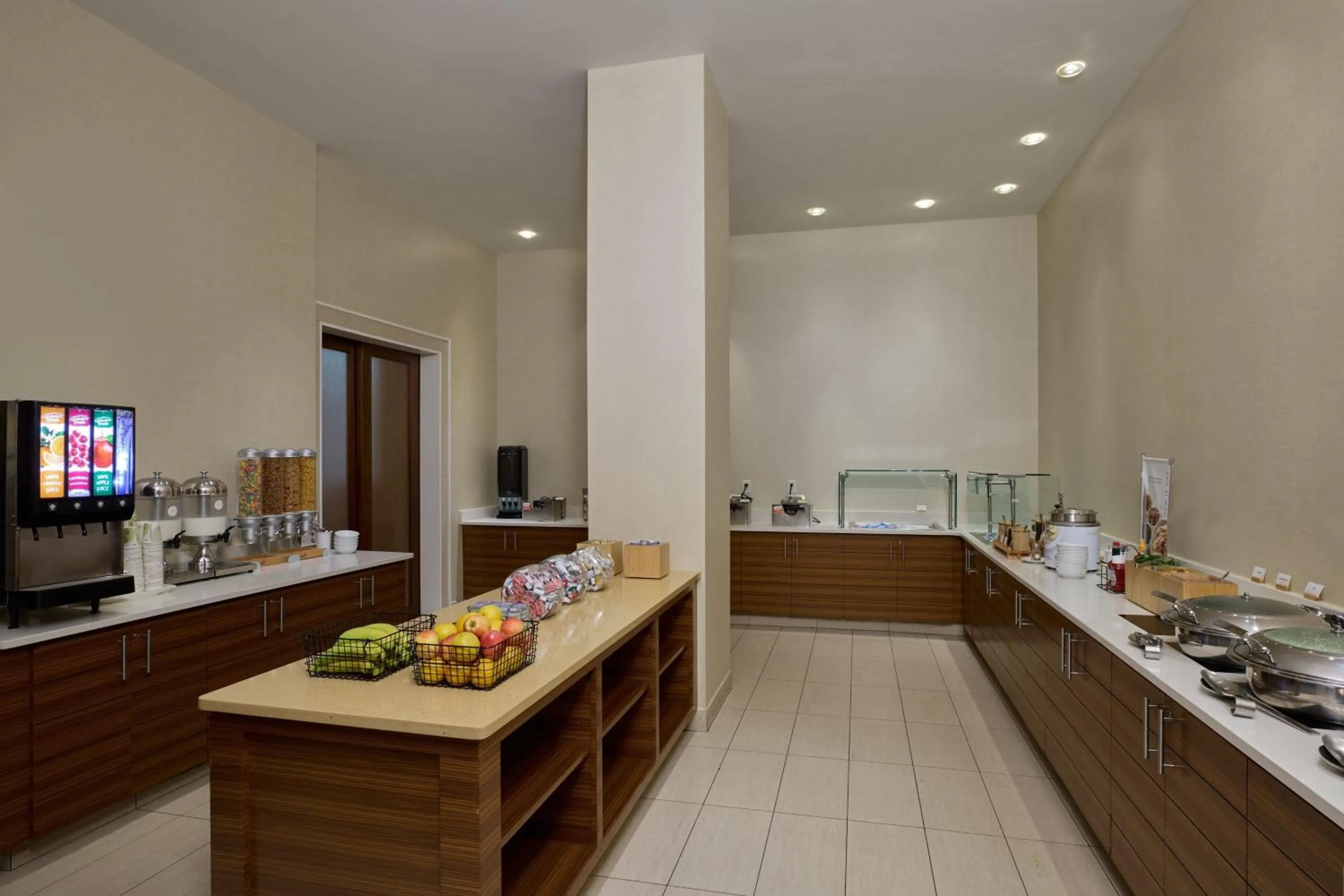 Breakfast in Residence Inn Arlington Capital View