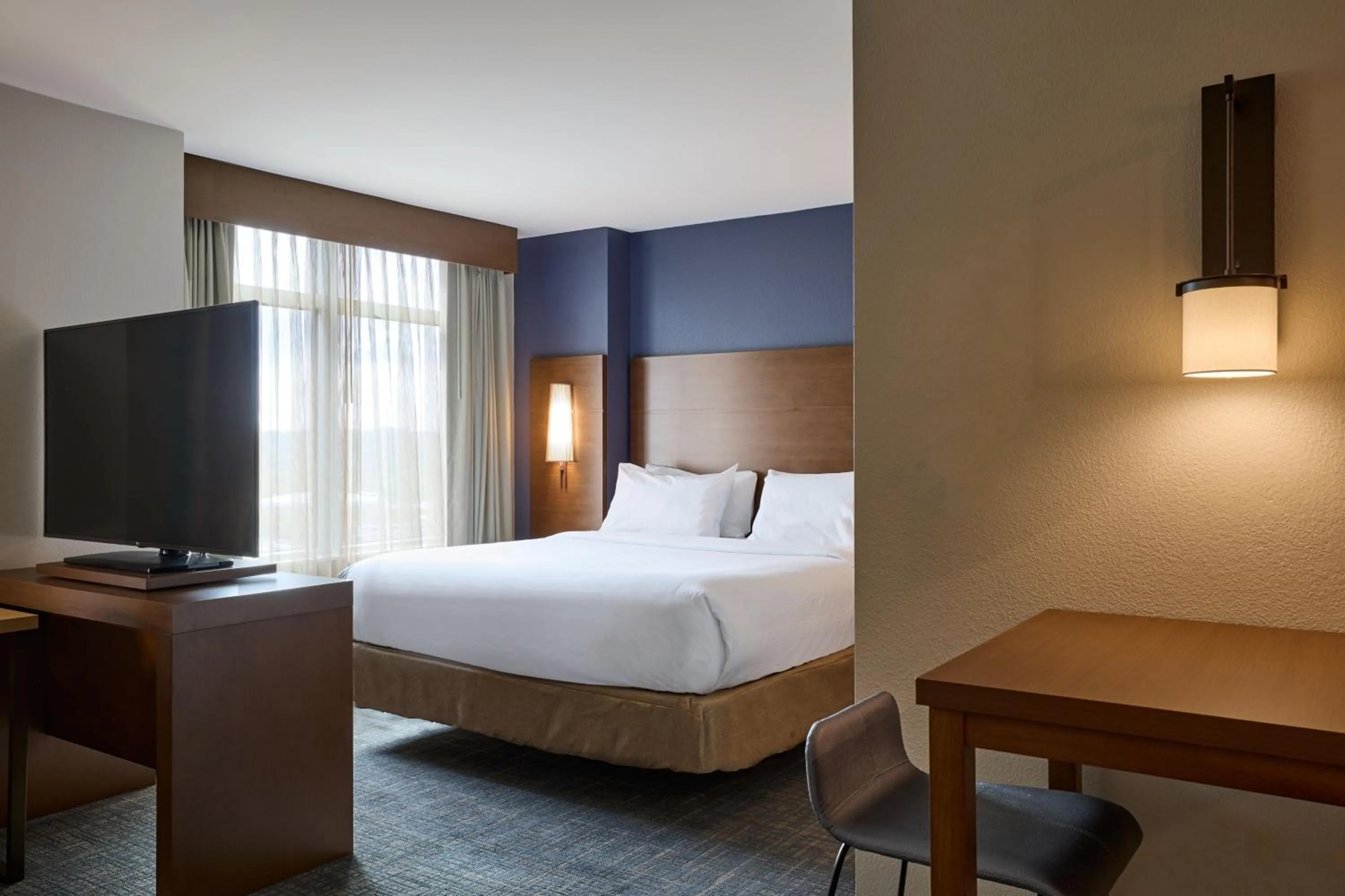 Bedroom, Bed in Residence Inn Arlington Capital View