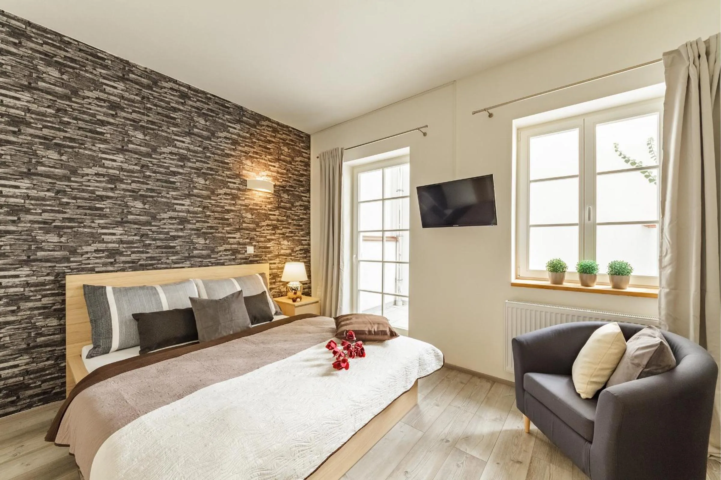 Apartment with Terrace in Downtown Royal Apartments