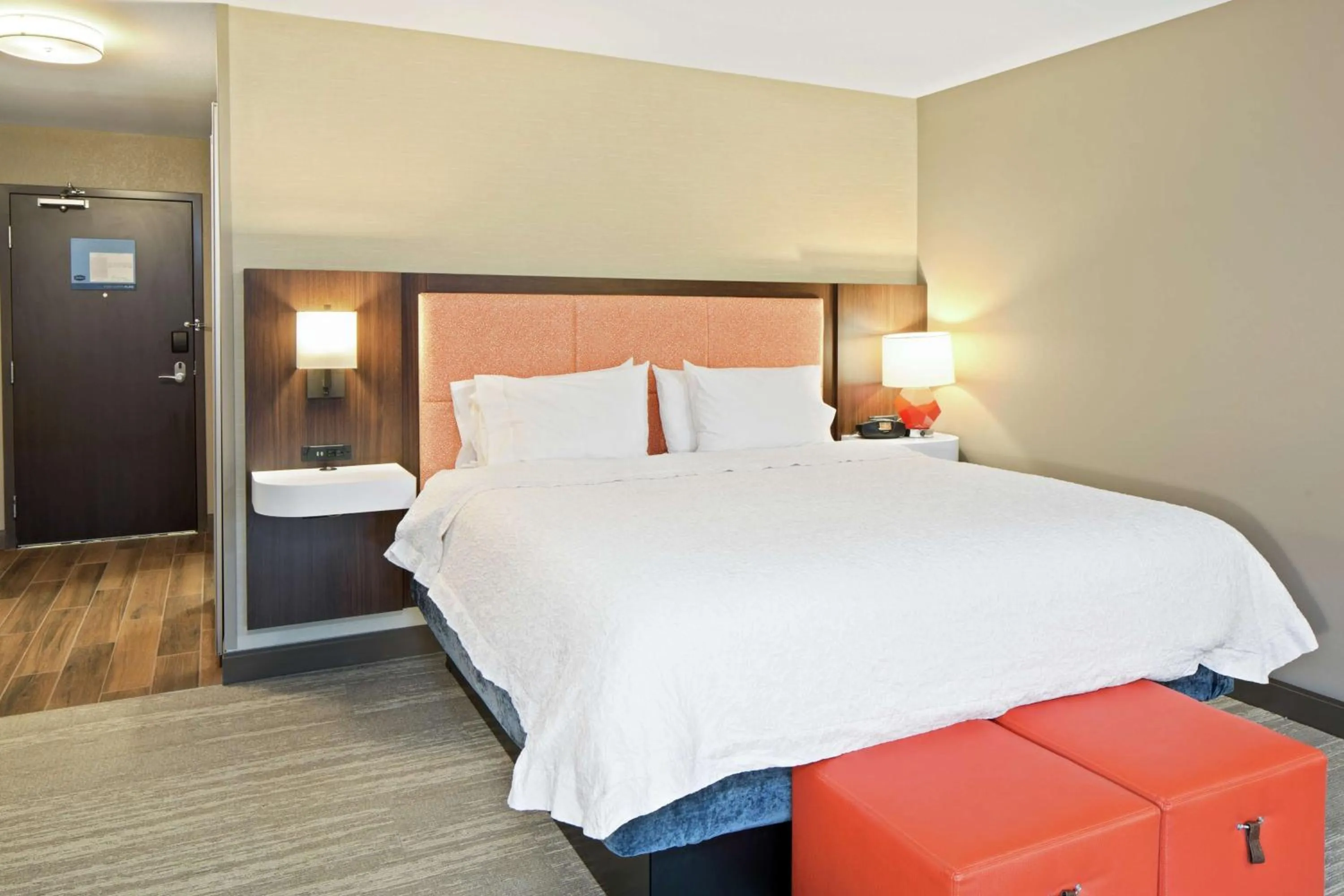 Bed in Hampton Inn & Suites Spokane Valley