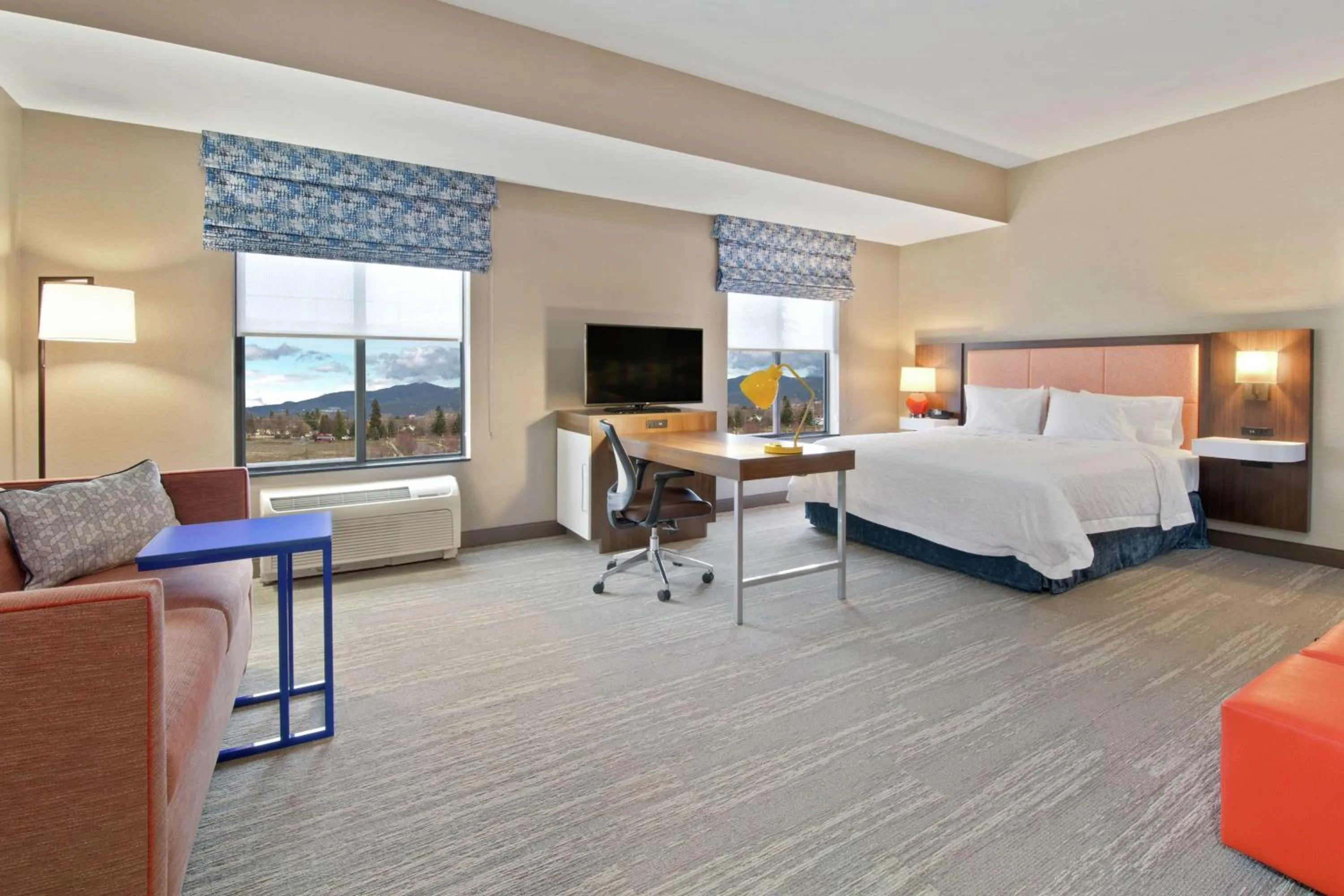 Bedroom, Bed in Hampton Inn & Suites Spokane Valley