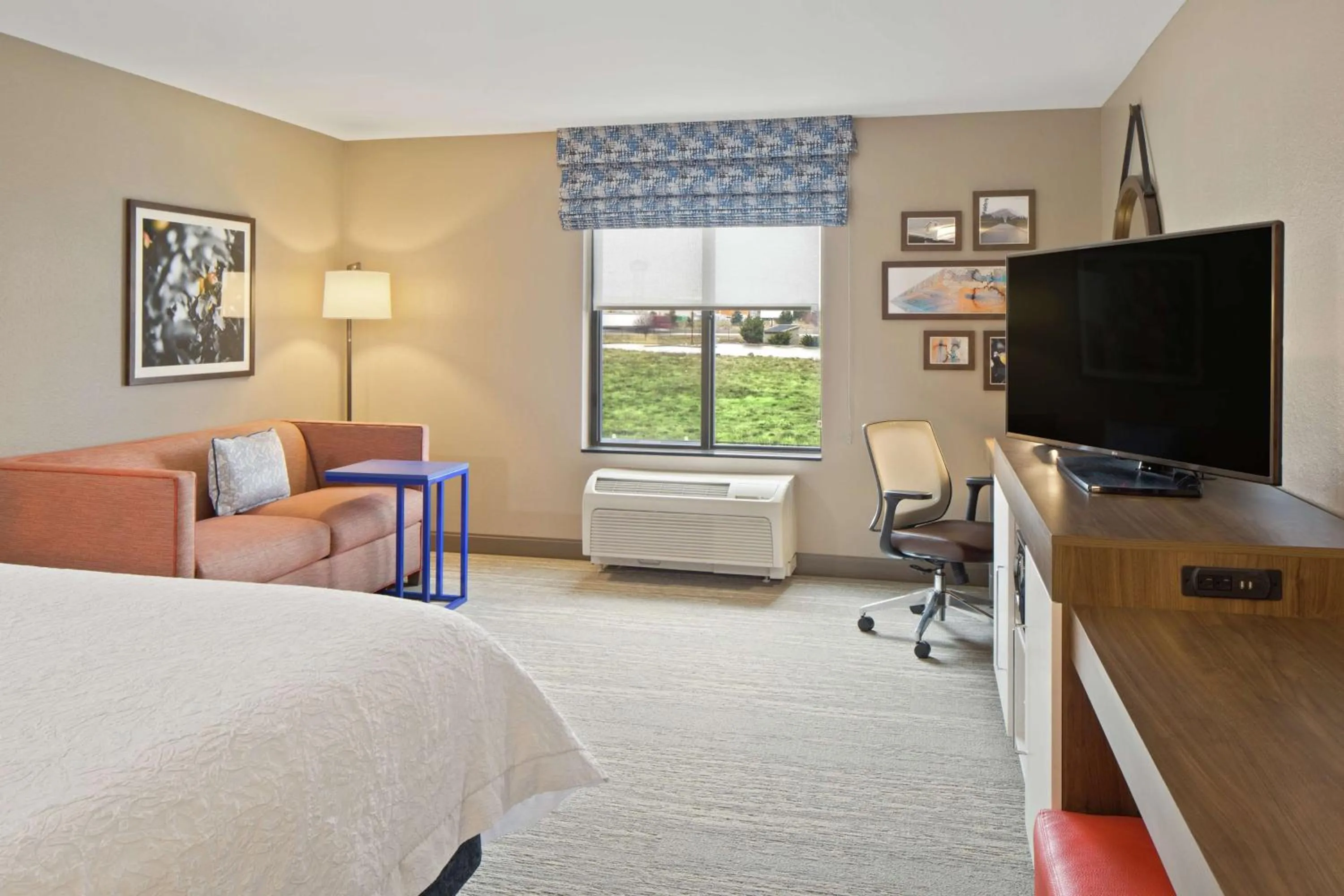 Bedroom, Bed in Hampton Inn & Suites Spokane Valley