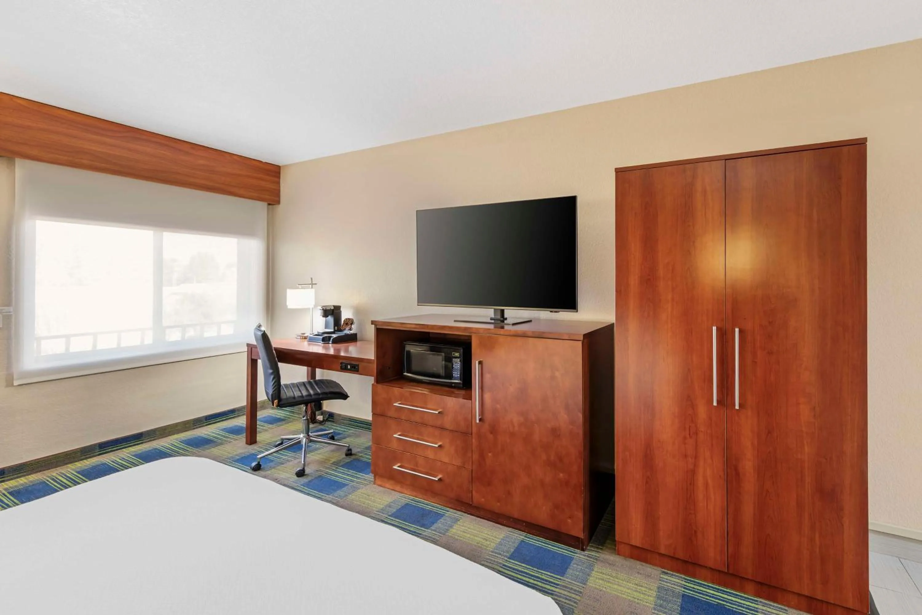 Bedroom, Bed in Best Western Plus Heritage Inn Ontario Rancho Cucamonga