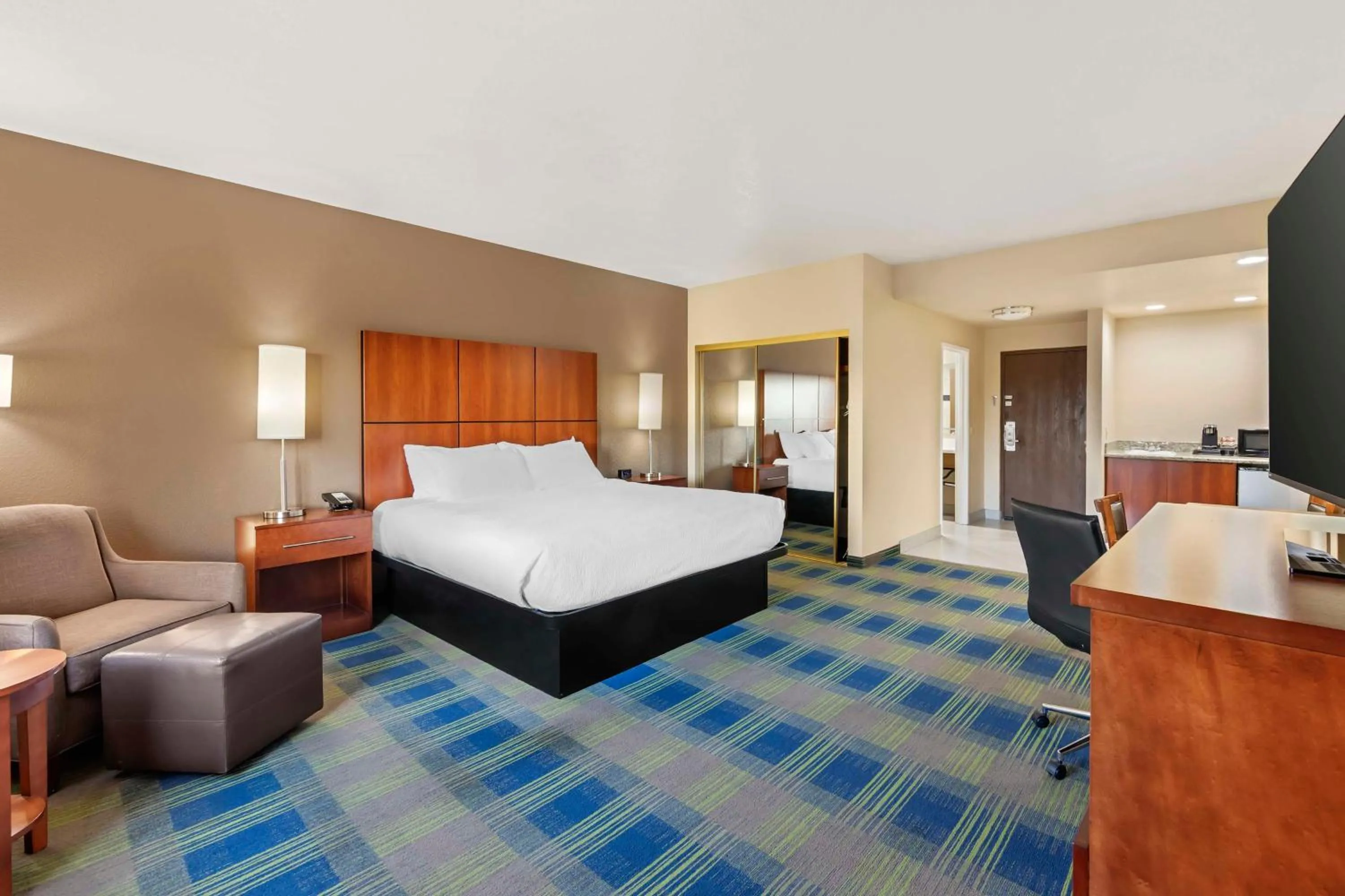 Bedroom, Bed in Best Western Plus Heritage Inn Ontario Rancho Cucamonga