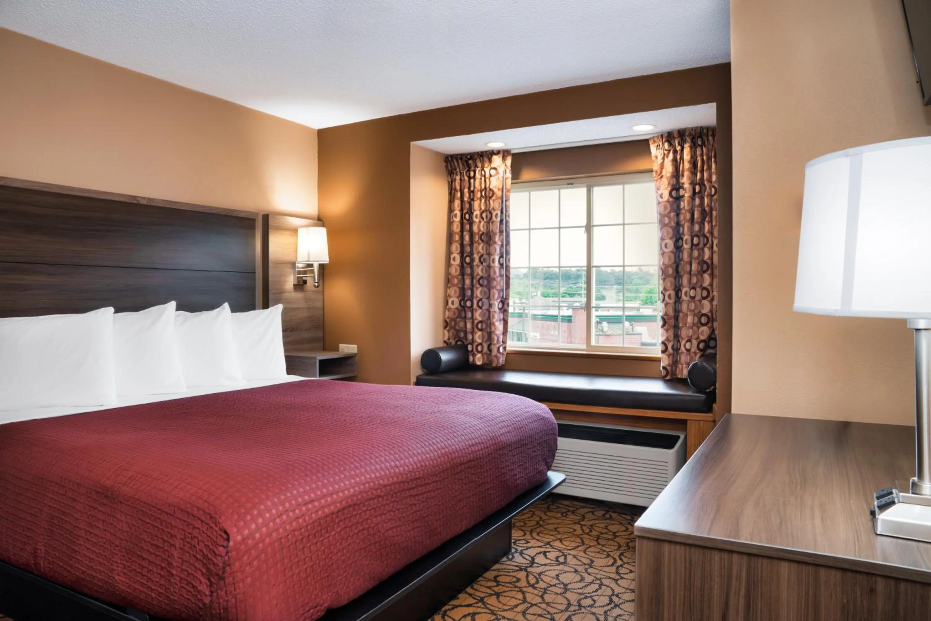 Bedroom, Bed in Guest Inn Pigeon Forge