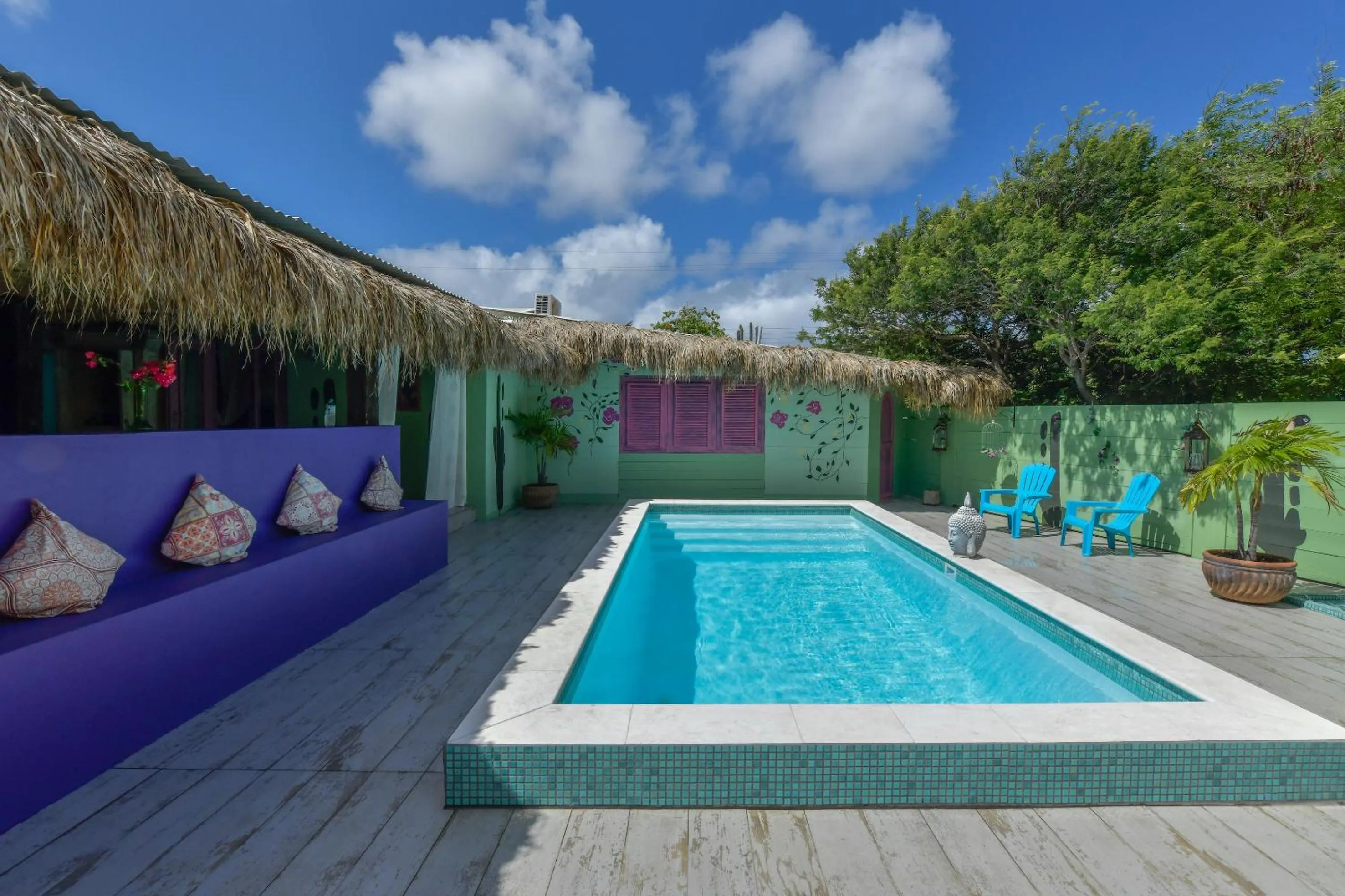 Pool view in Mammaloe