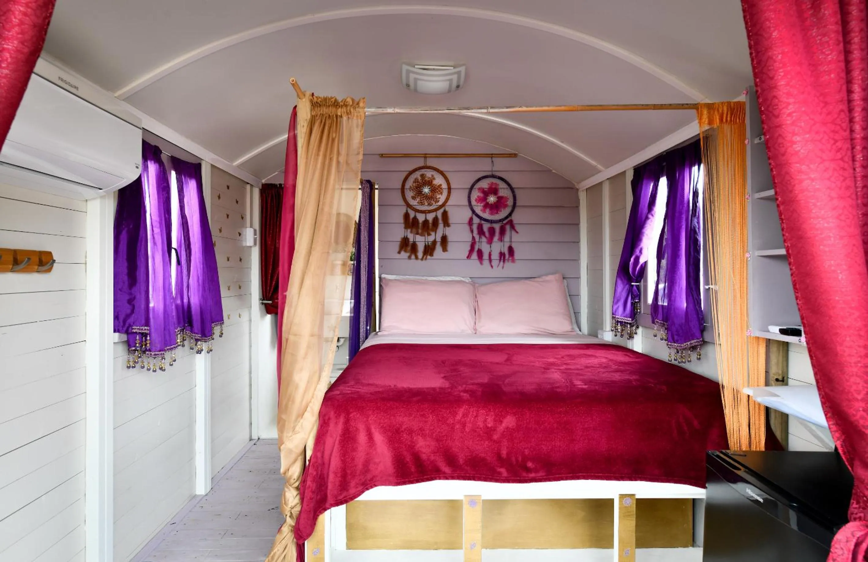 Bedroom, Bed in Mammaloe