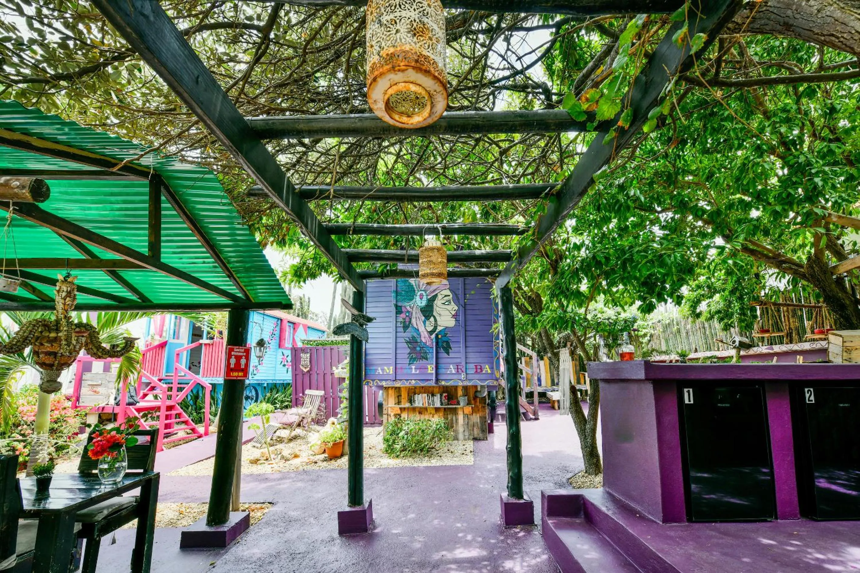 Restaurant/places to eat in Mammaloe