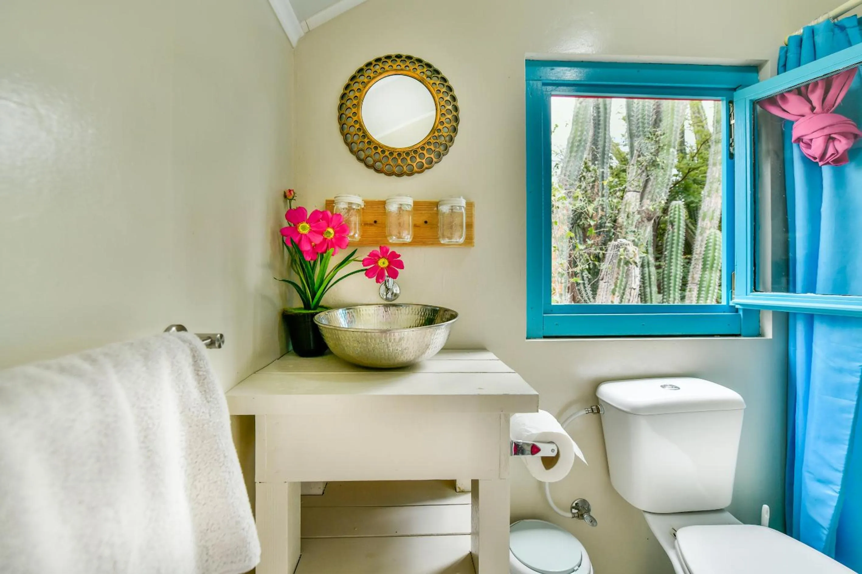 Bathroom in Mammaloe