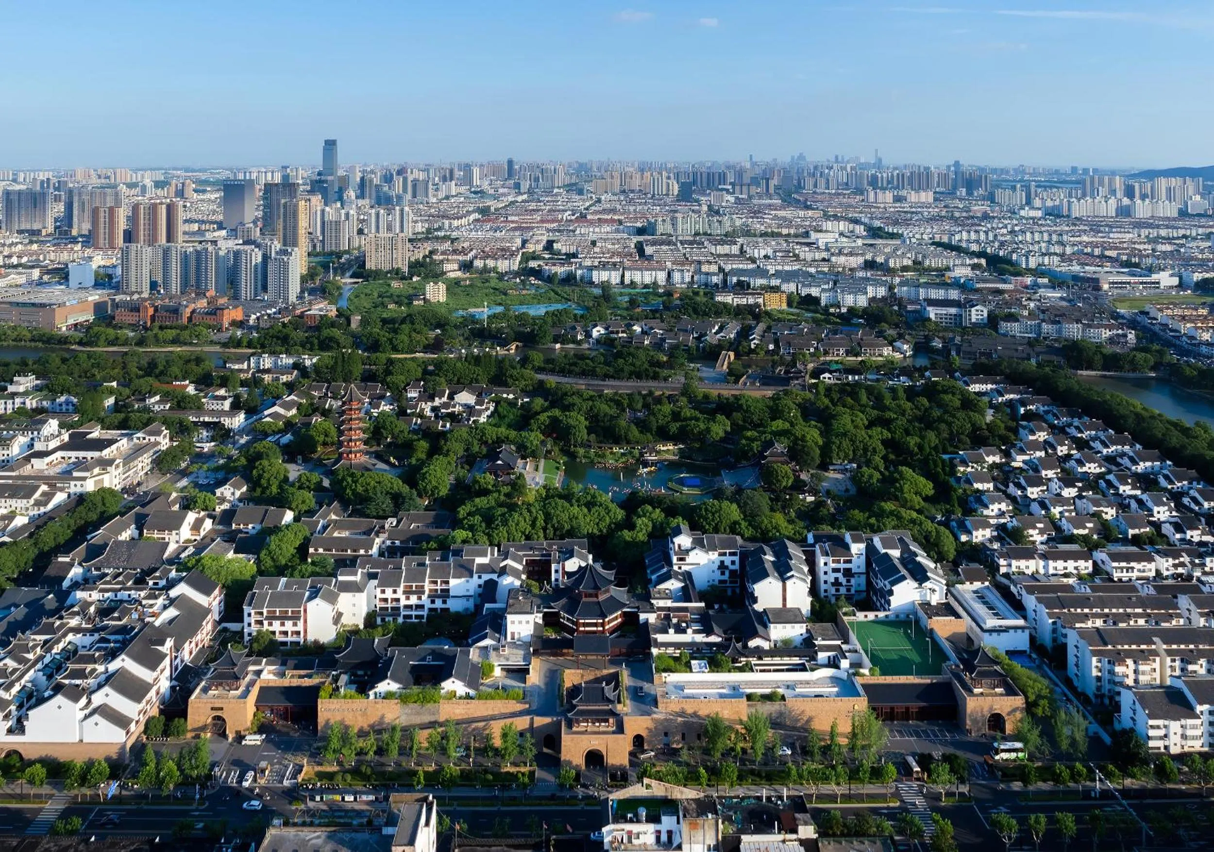 Property building in Pan Pacific Suzhou -Including unlimited access to the 4A-level Panmen Scenic Area