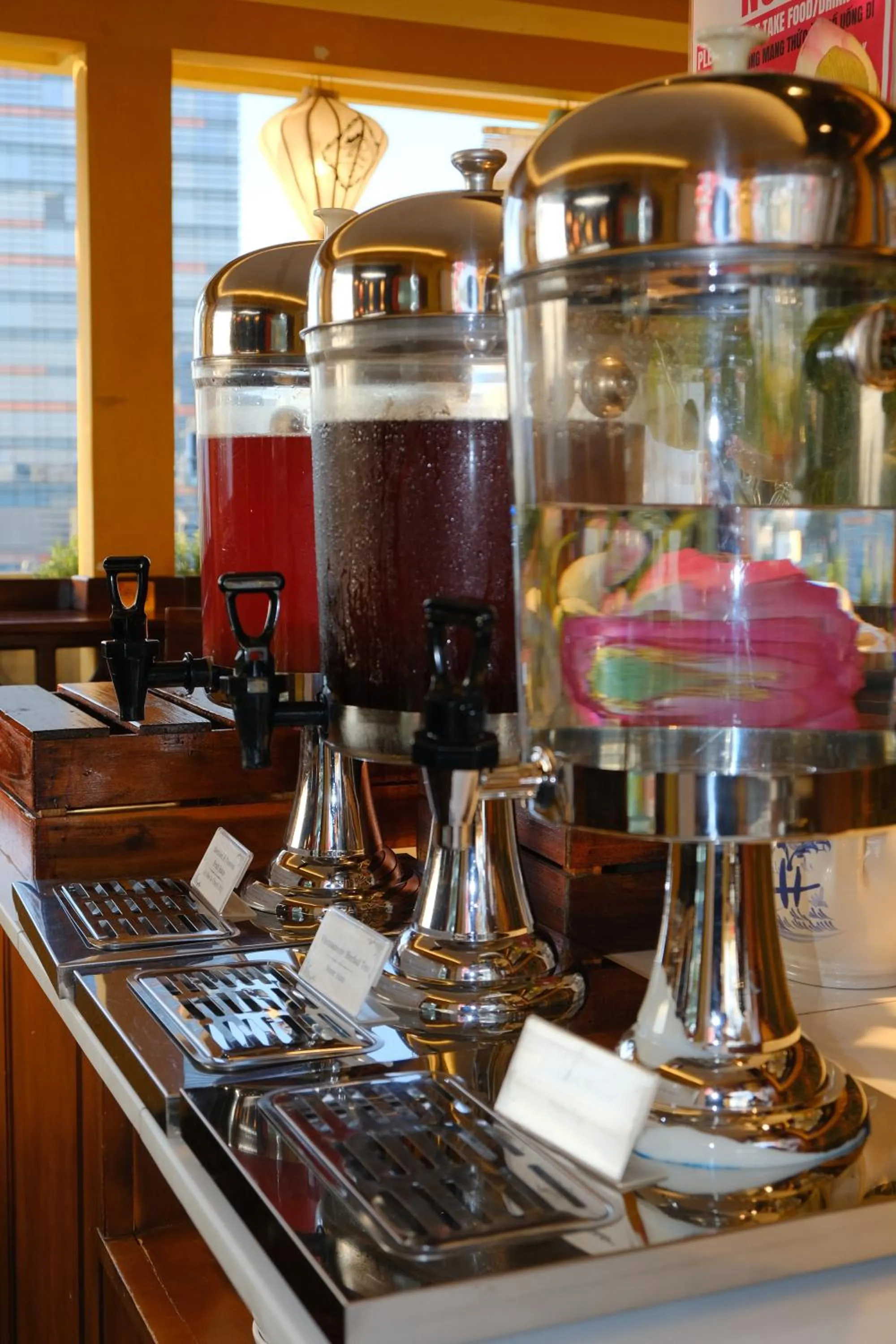 Restaurant/places to eat in Duc Vuong Saigon Hotel - Bui Vien