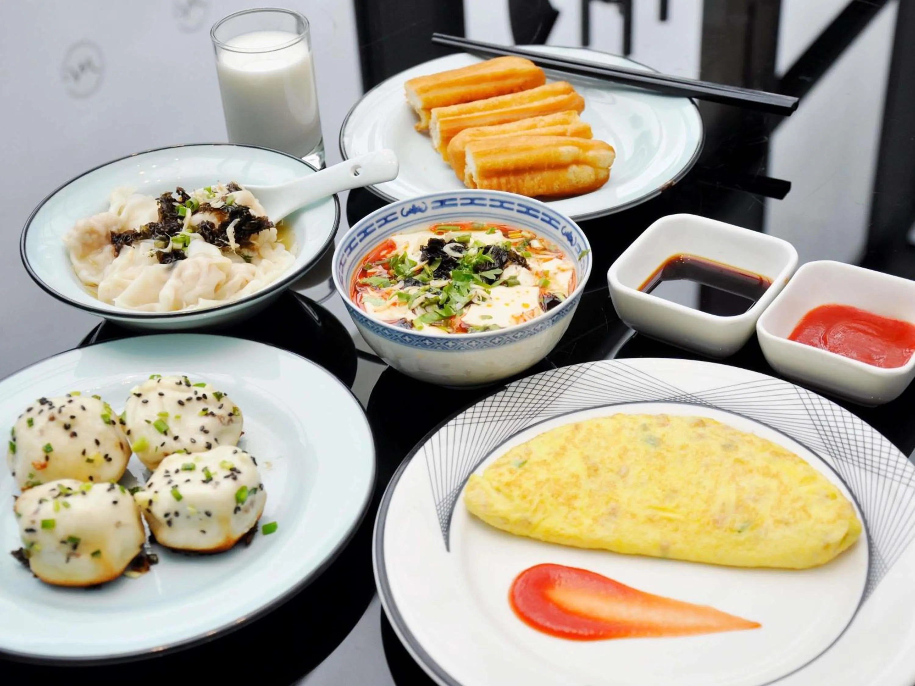 Breakfast in Grand Mercure Shanghai Century Park- Free Shuttle Bus to SNIEC