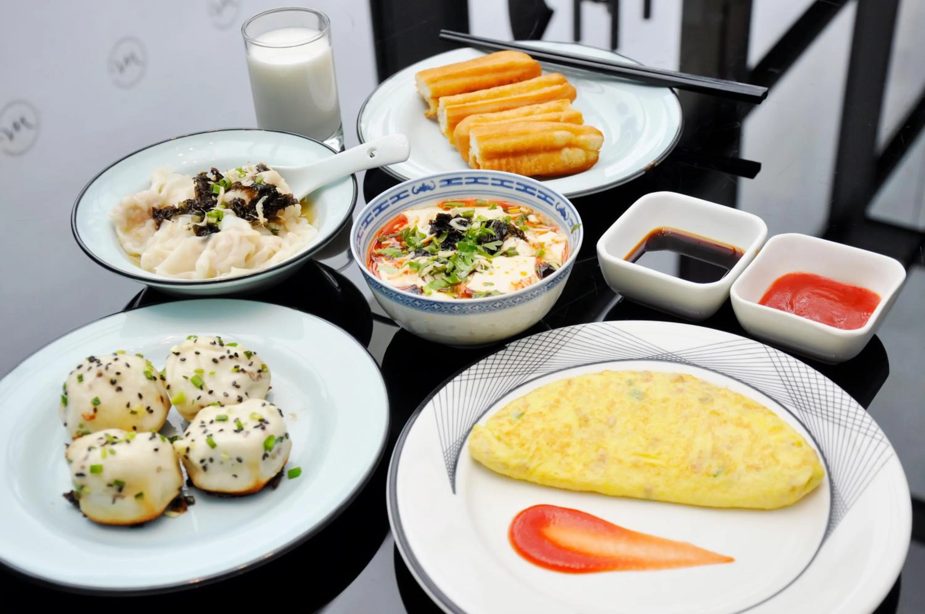Breakfast in Grand Mercure Shanghai Century Park- Free Shuttle Bus to SNIEC