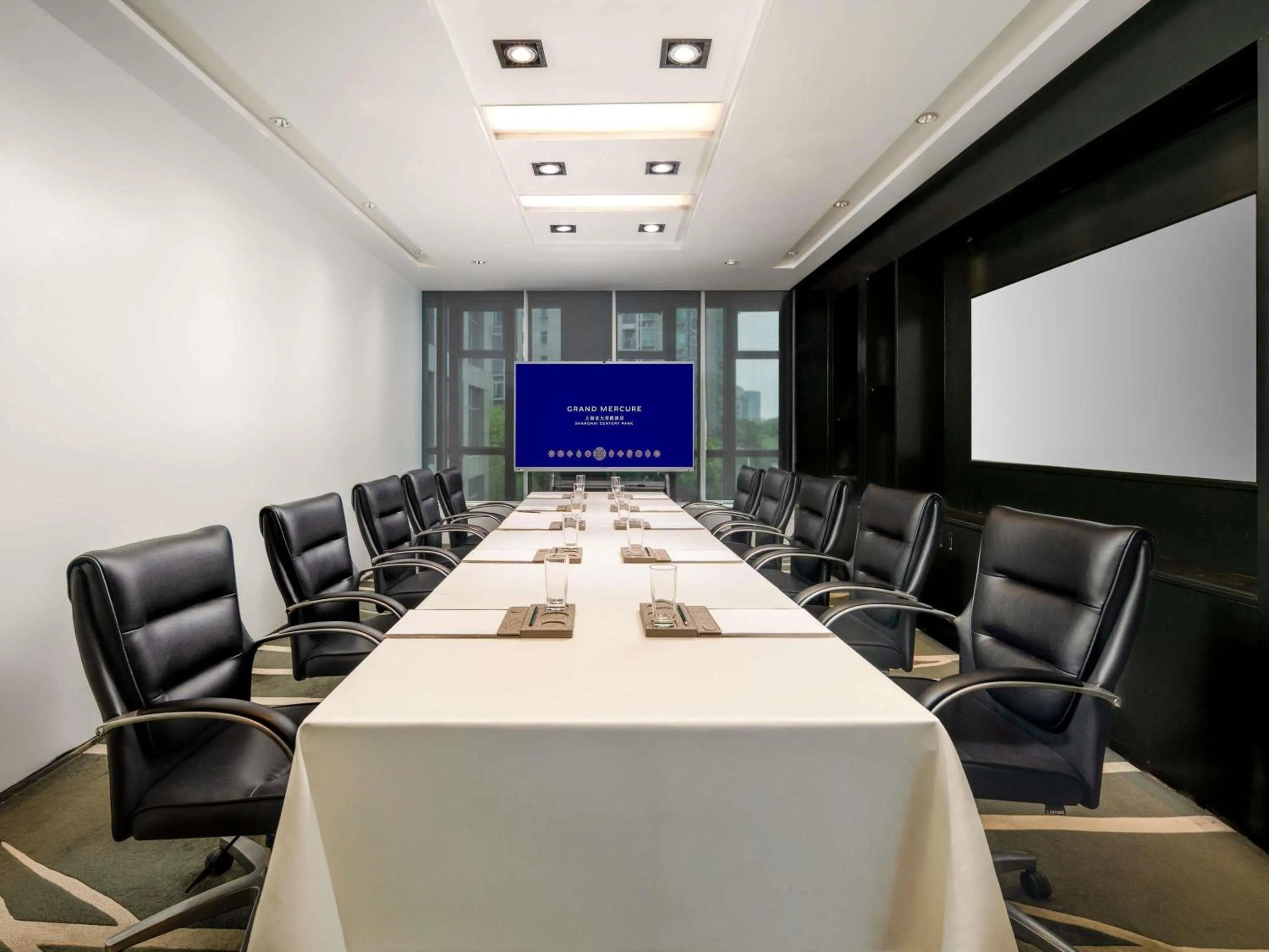 Meeting/conference room in Grand Mercure Shanghai Century Park- Free Shuttle Bus to SNIEC