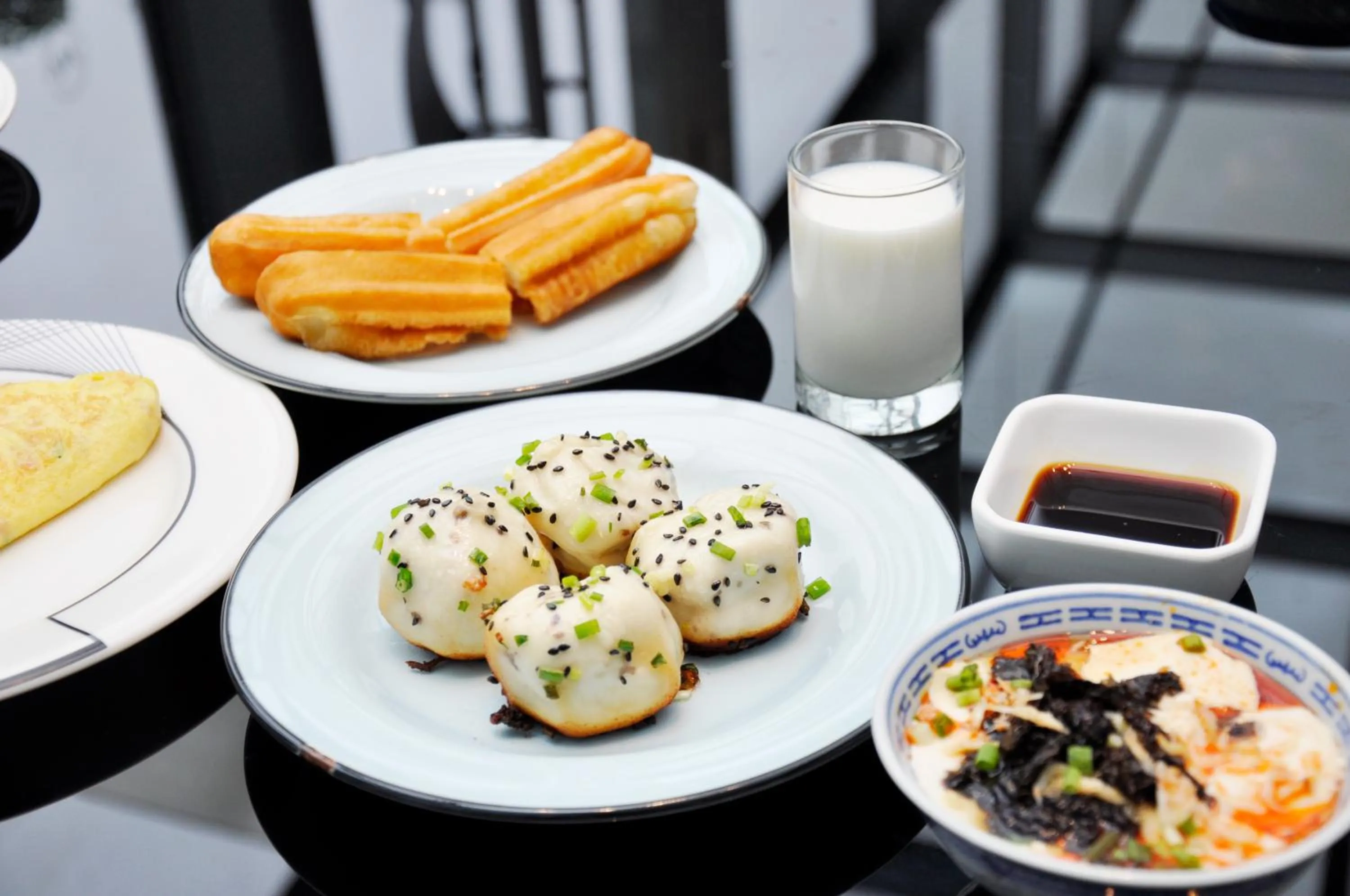 Breakfast in Grand Mercure Shanghai Century Park- Free Shuttle Bus to SNIEC