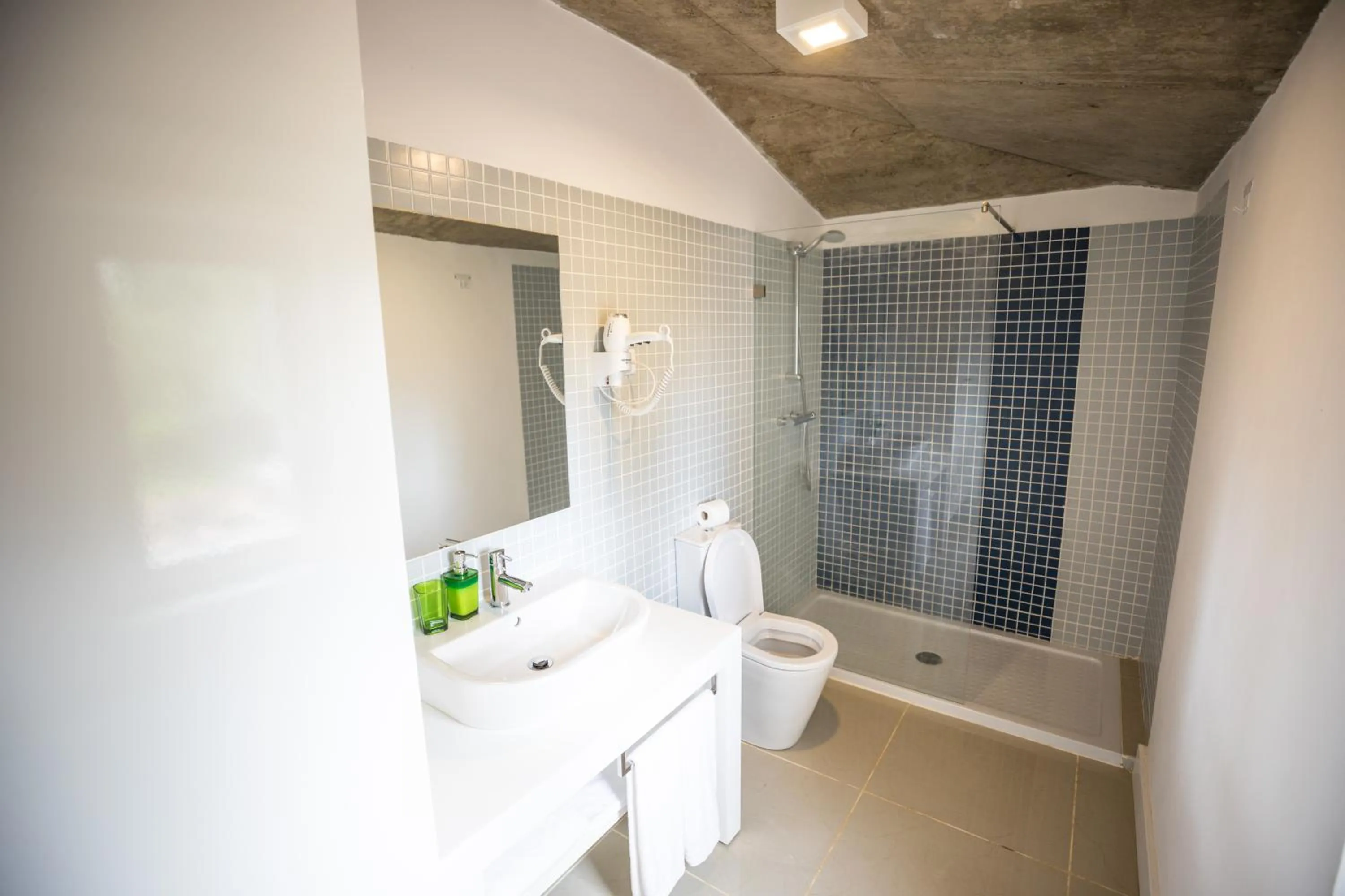 Bathroom in Roça Santo António Ecolodge