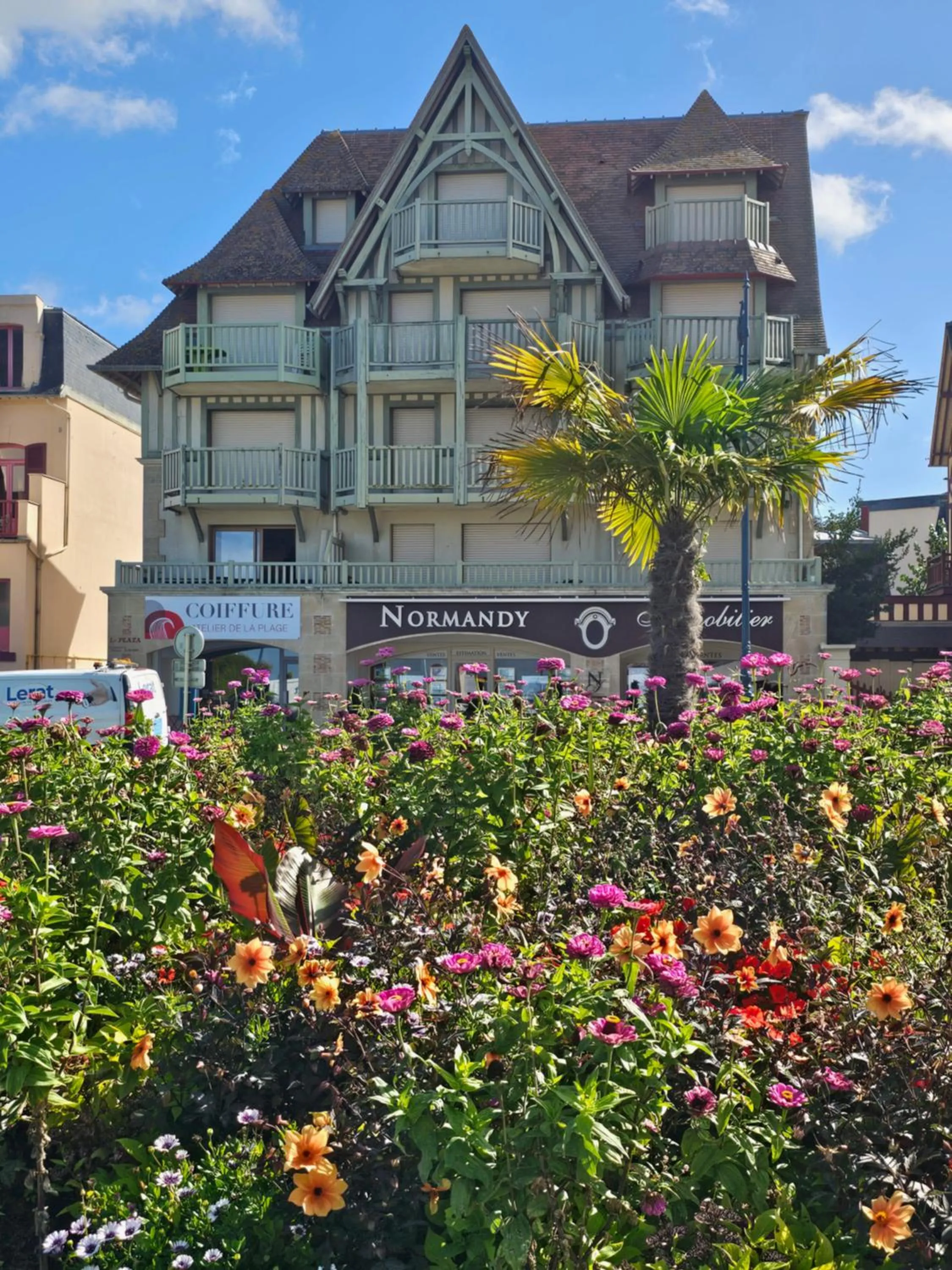 Plazza front de Mer
