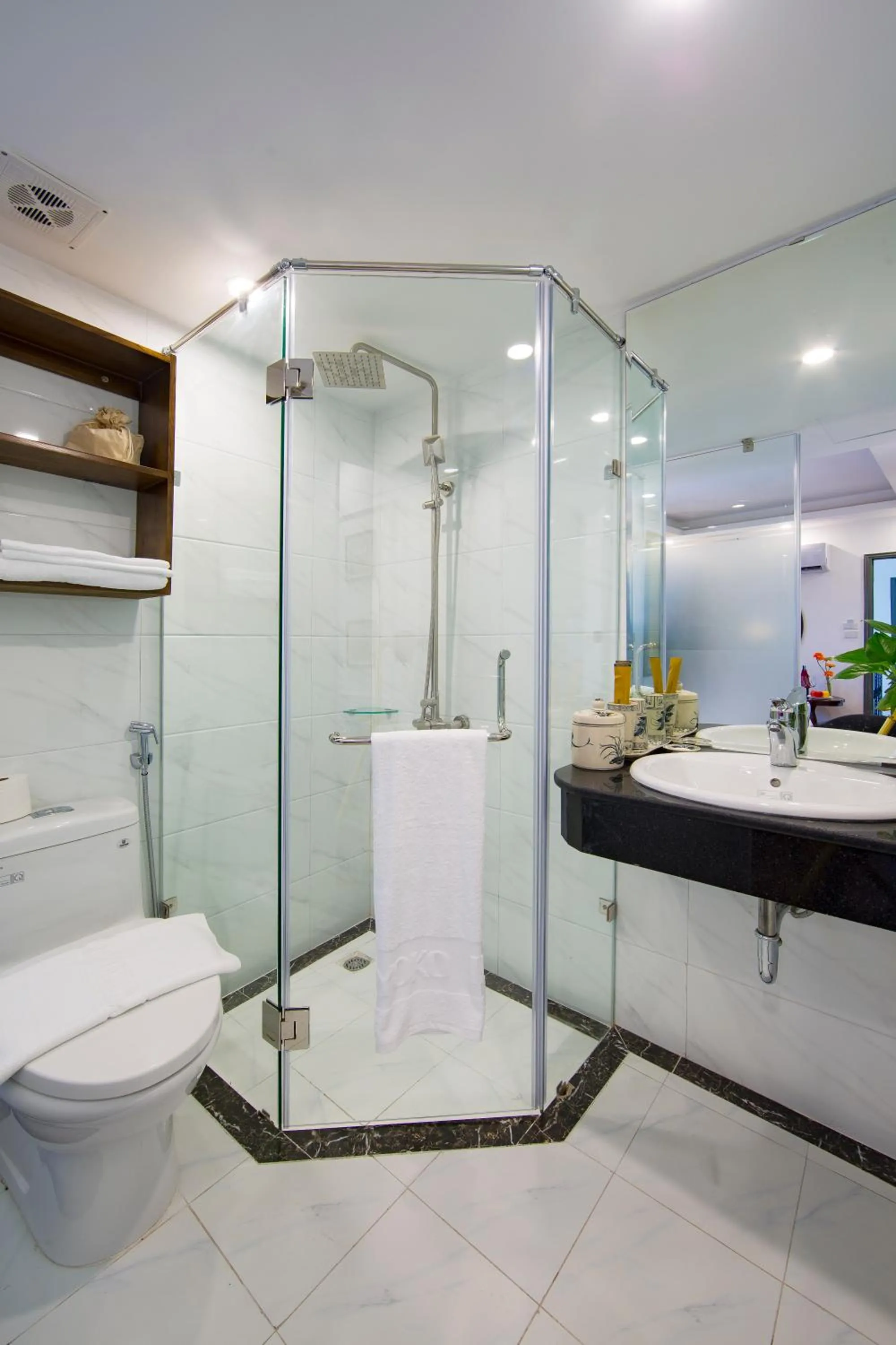 Shower in Hanoi Amber Hotel