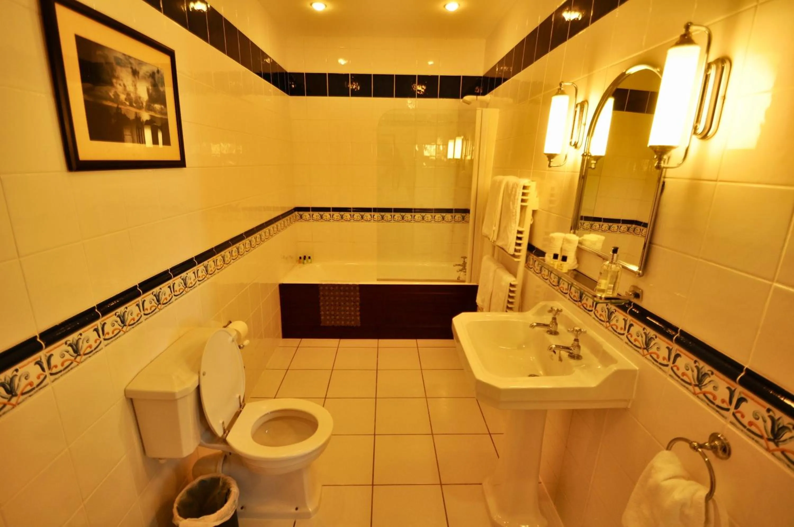 Shower in Barrow Lodge