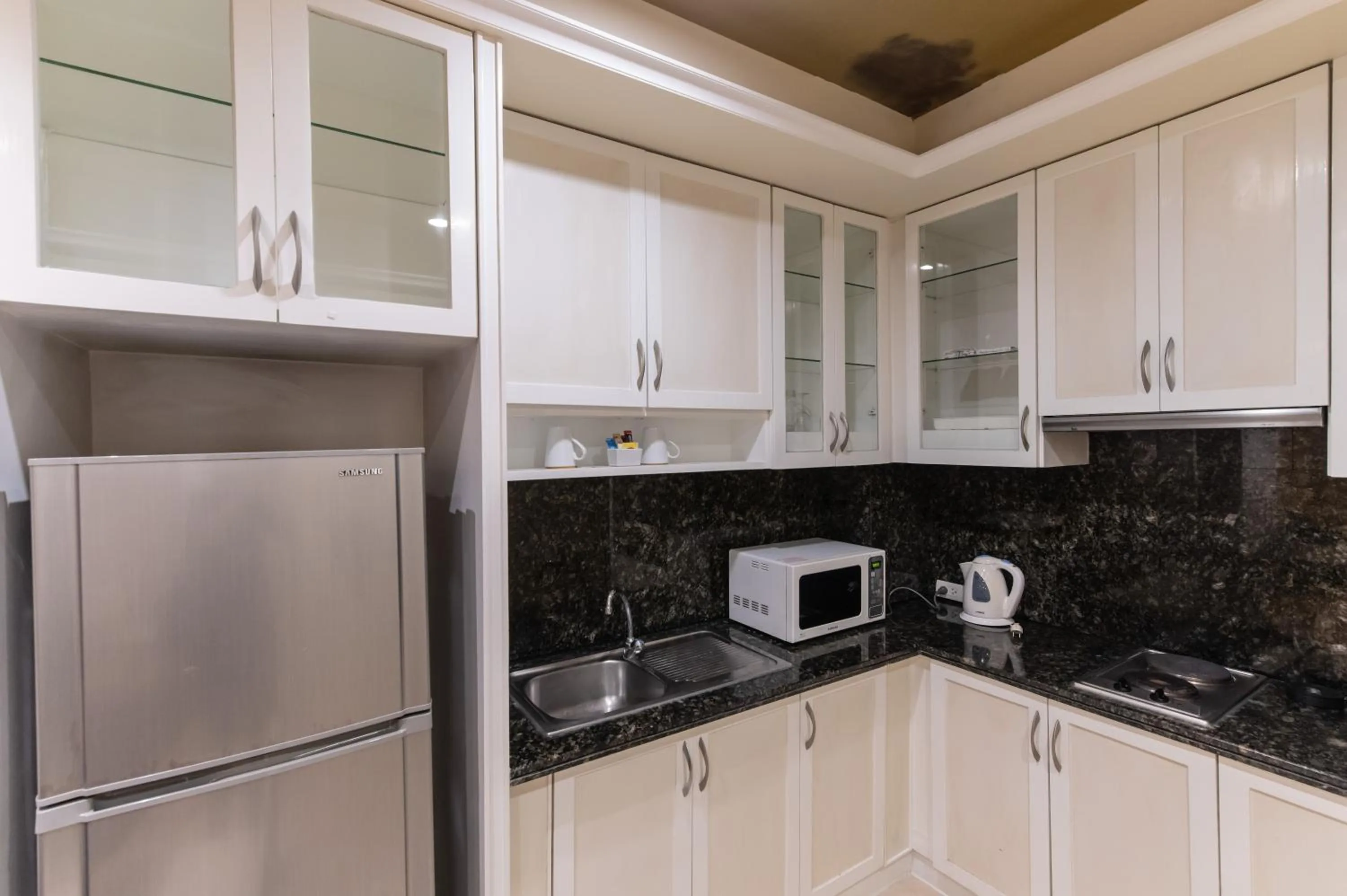 Dining area in Admiral Premier Bangkok