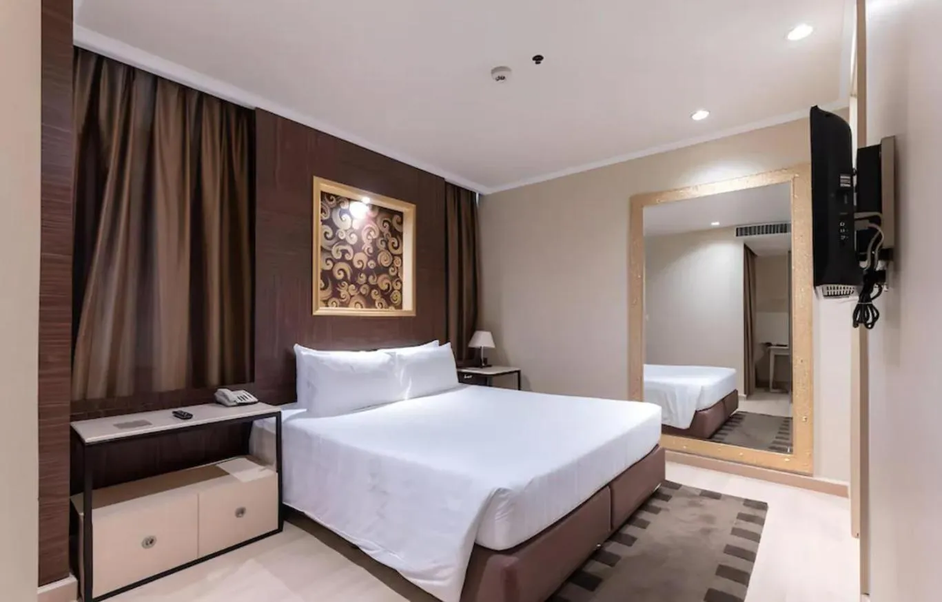 Bed in Admiral Premier Bangkok